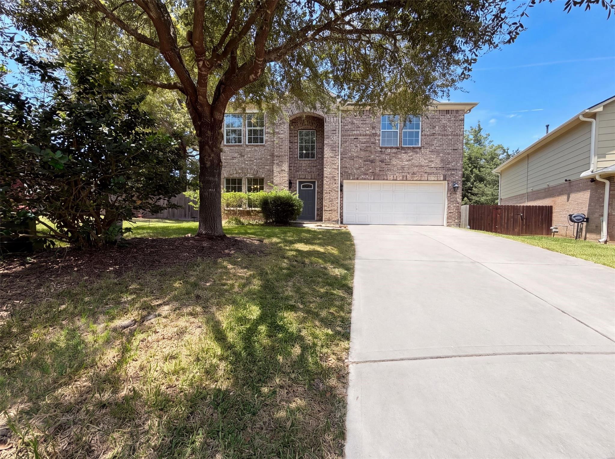 916 Summer Rain Ct, Conroe, TX 77303