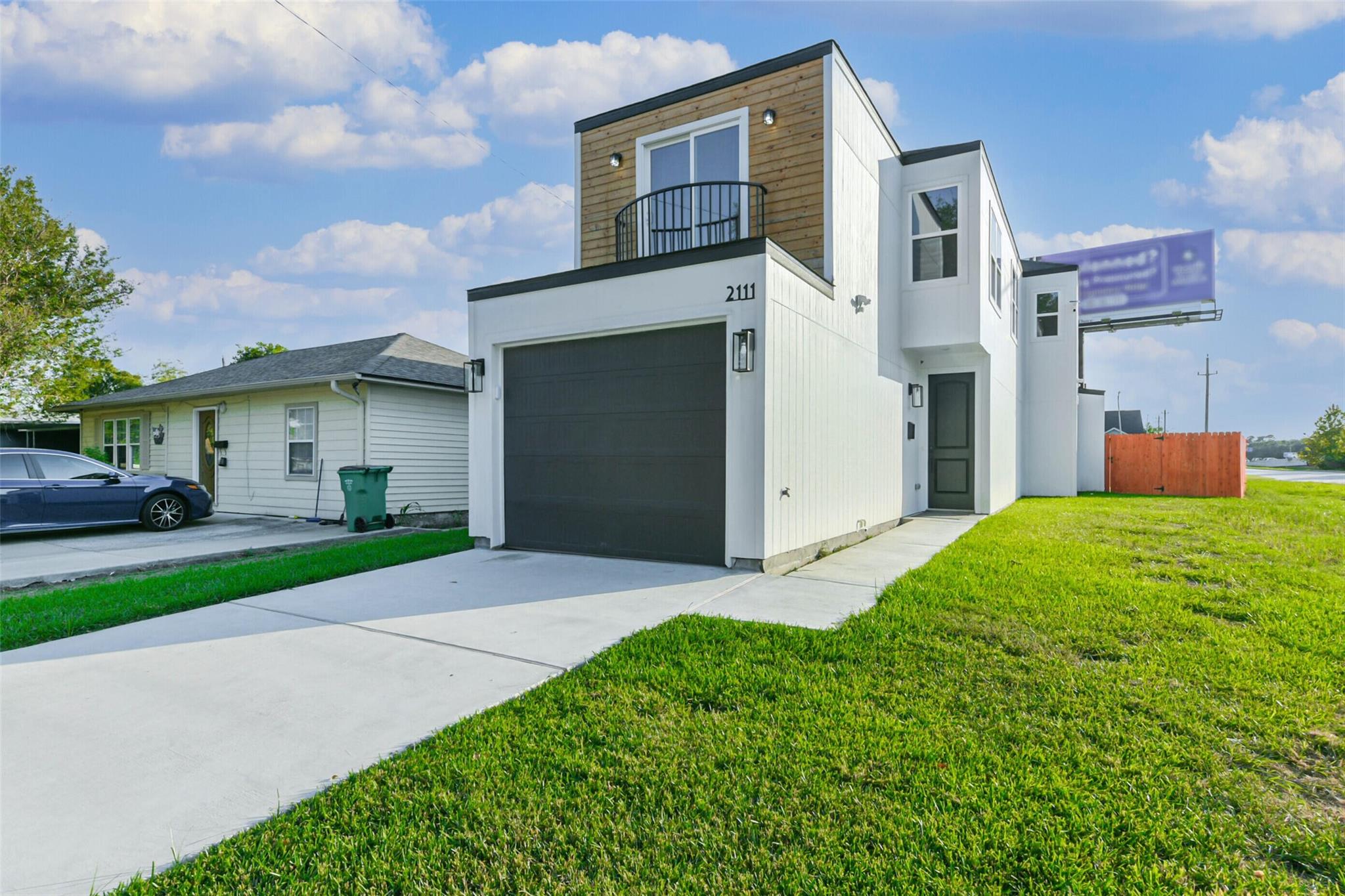 2111 Ontario St, Baytown, TX 77520