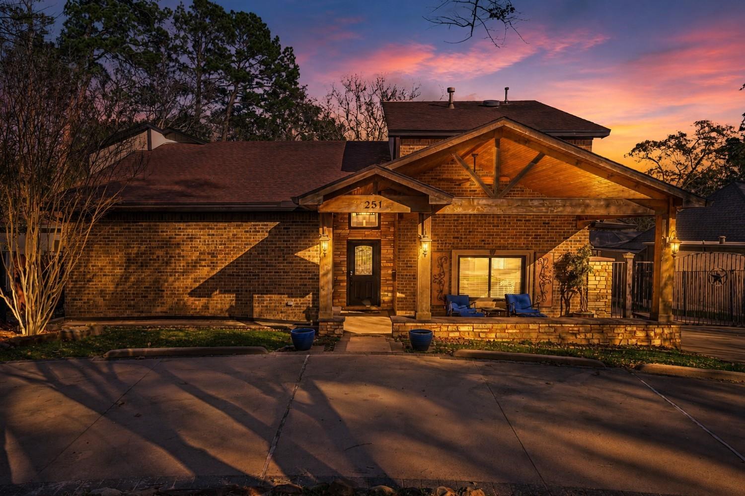 251 Spring Edge Dr, Conroe, TX 77356