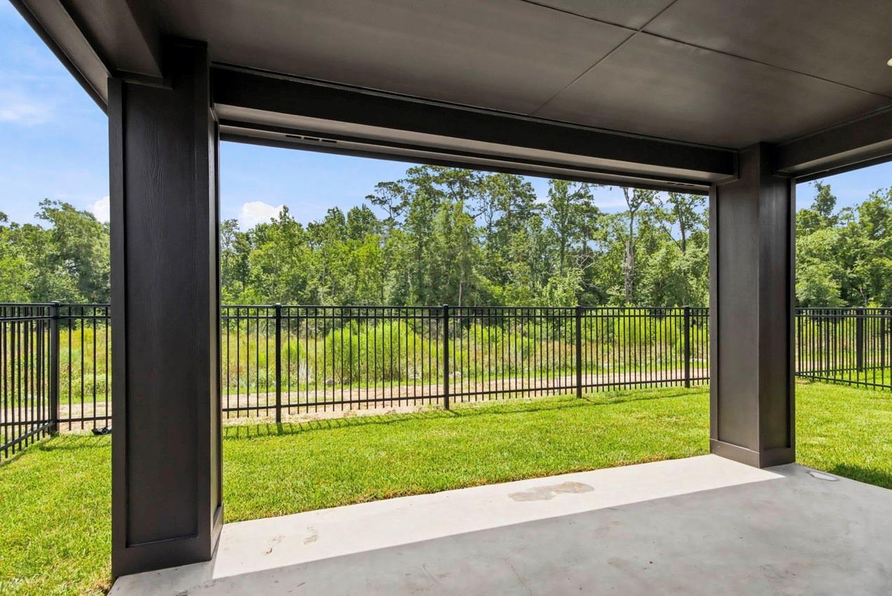 251 Navasota Narrows Ct, Conroe, TX 77304