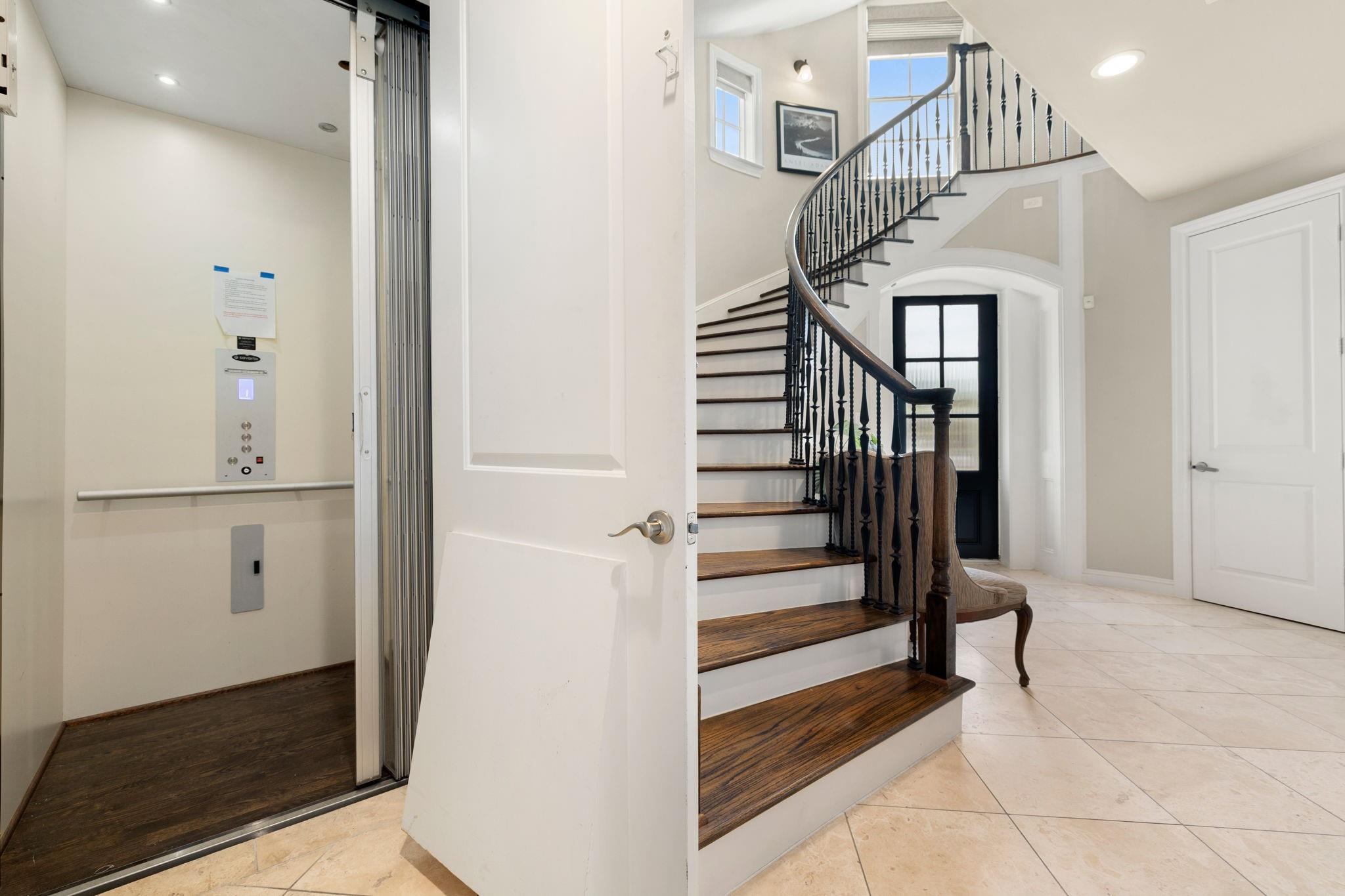 2716 Arabelle St, Houston, TX 77007 photo