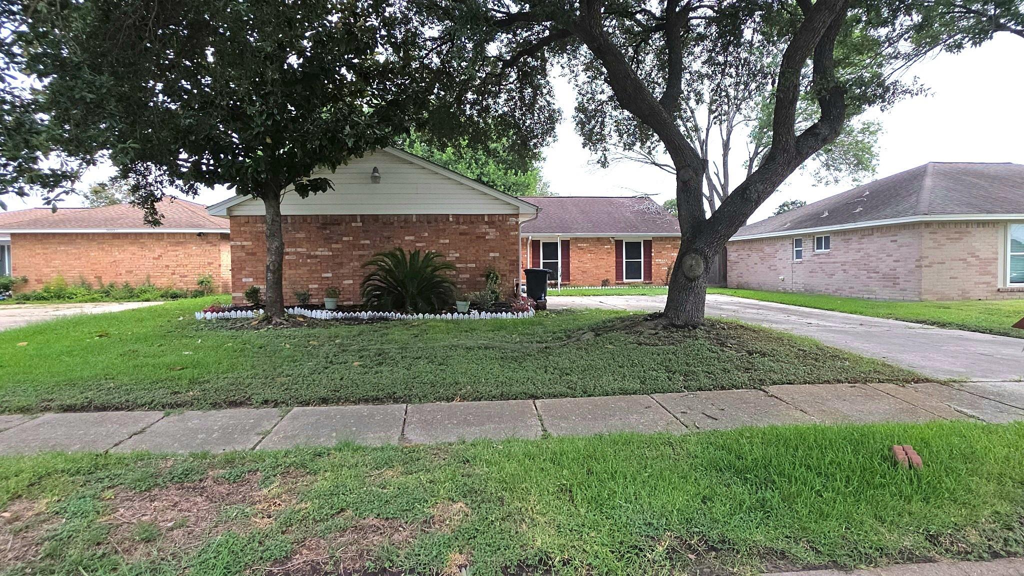 9811 Rocky Hollow Rd, La Porte, TX 77571 photo