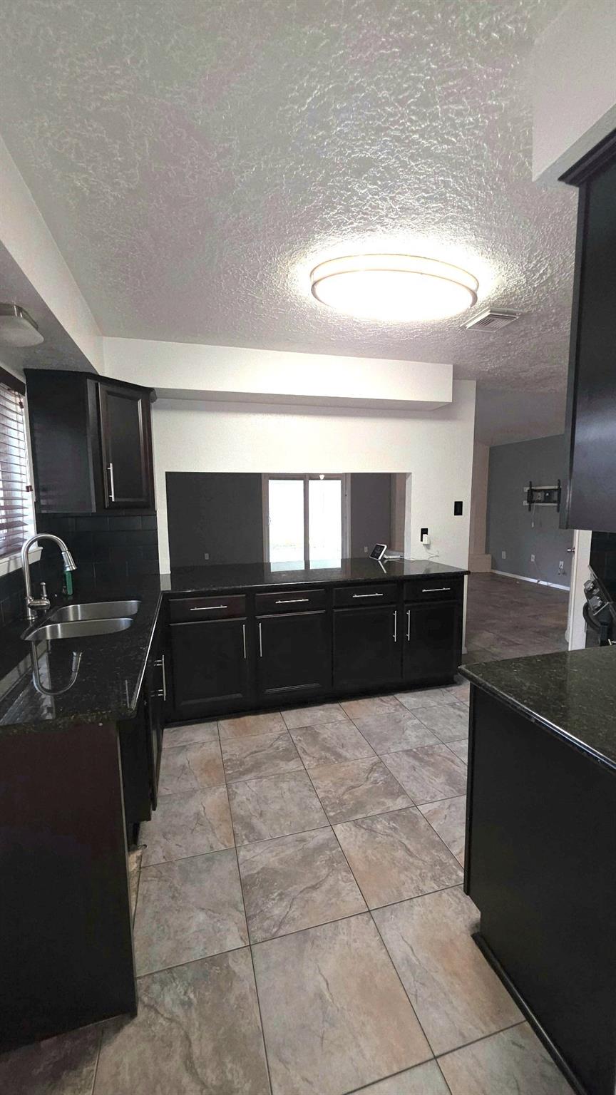 9811 Rocky Hollow Rd, La Porte, TX 77571 photo