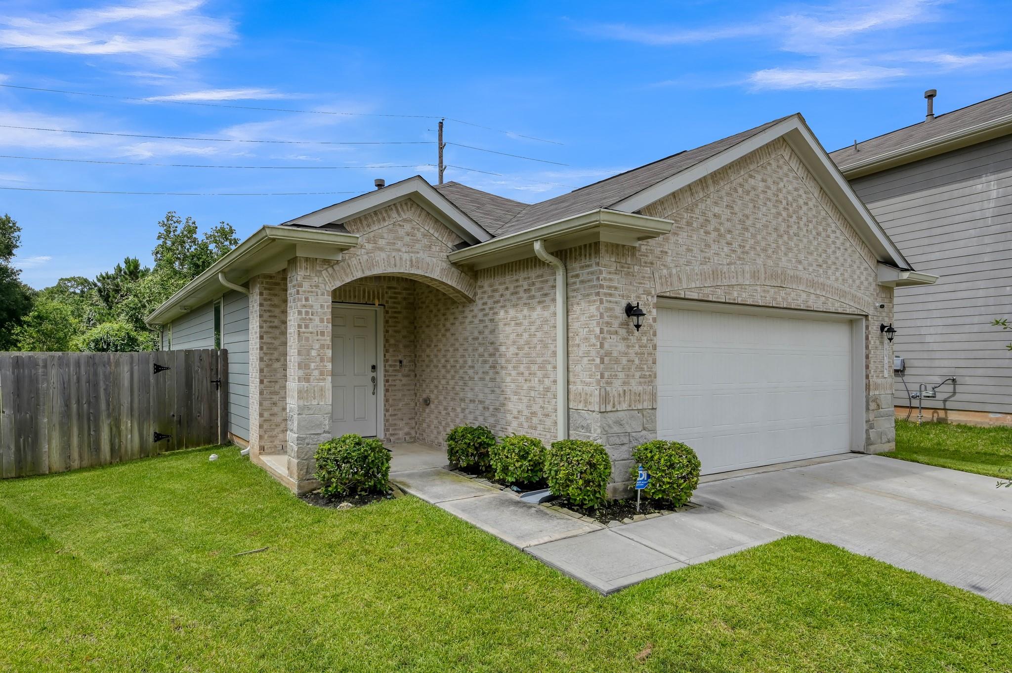 10707 Catclaw Ct, Tomball, TX 77375 photo