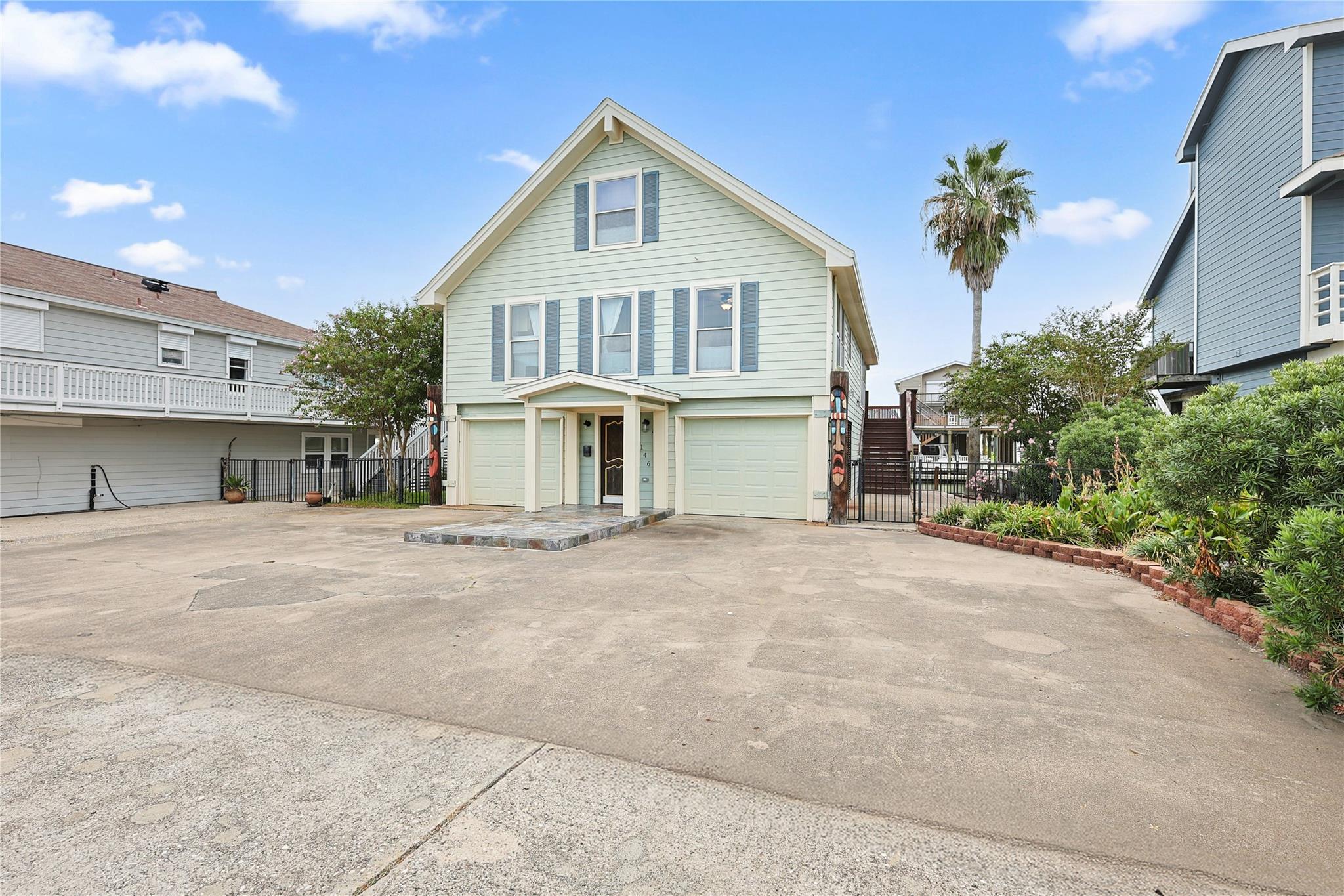 146 Tamana Dr, Galveston, TX 77554 photo