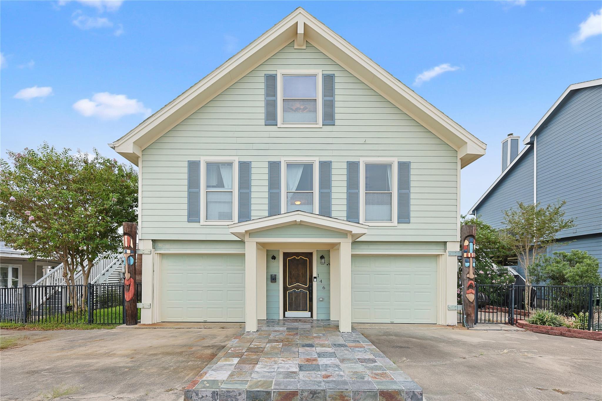 146 Tamana Dr, Galveston, TX 77554