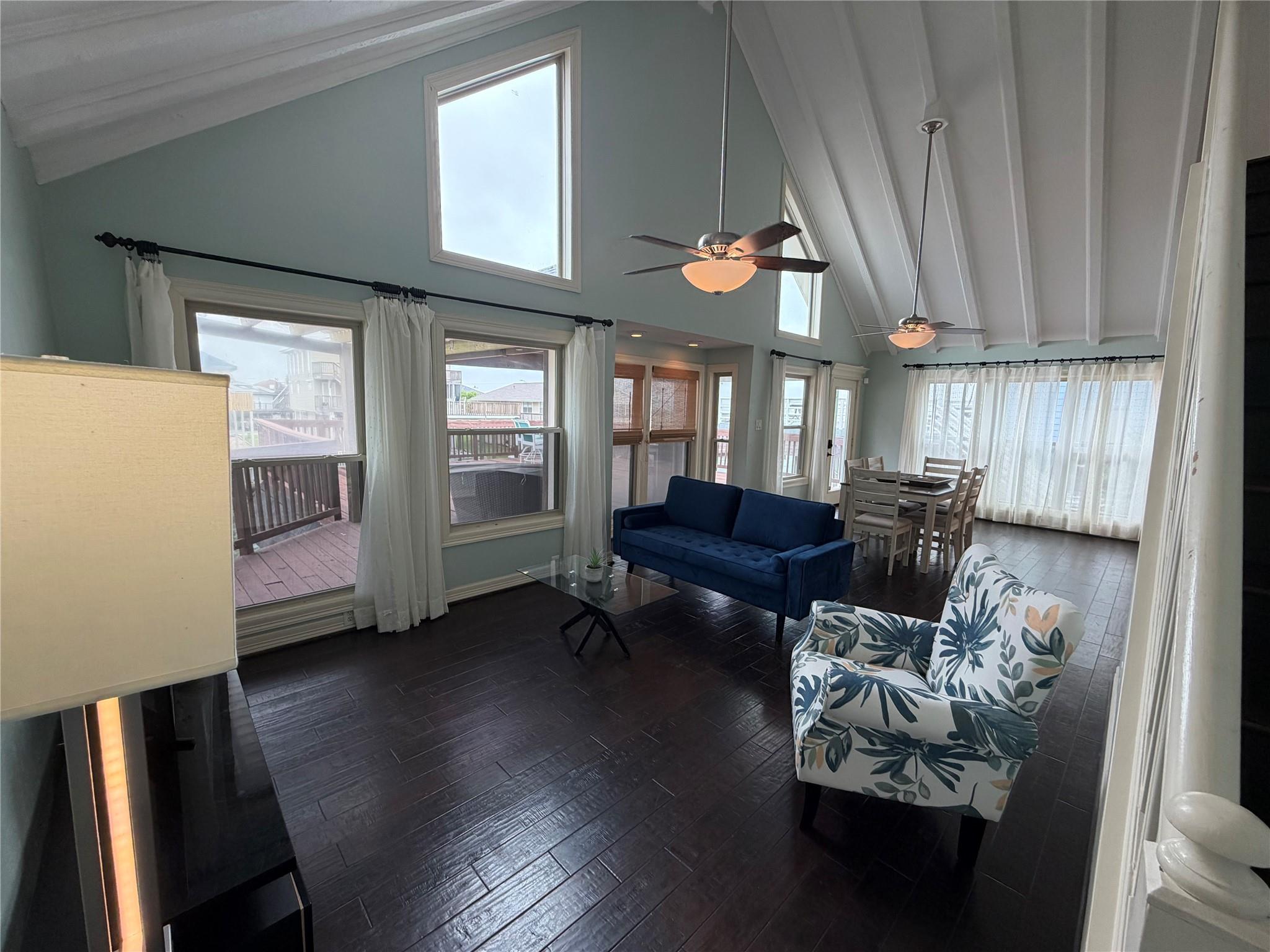 146 Tamana Dr, Galveston, TX 77554 photo