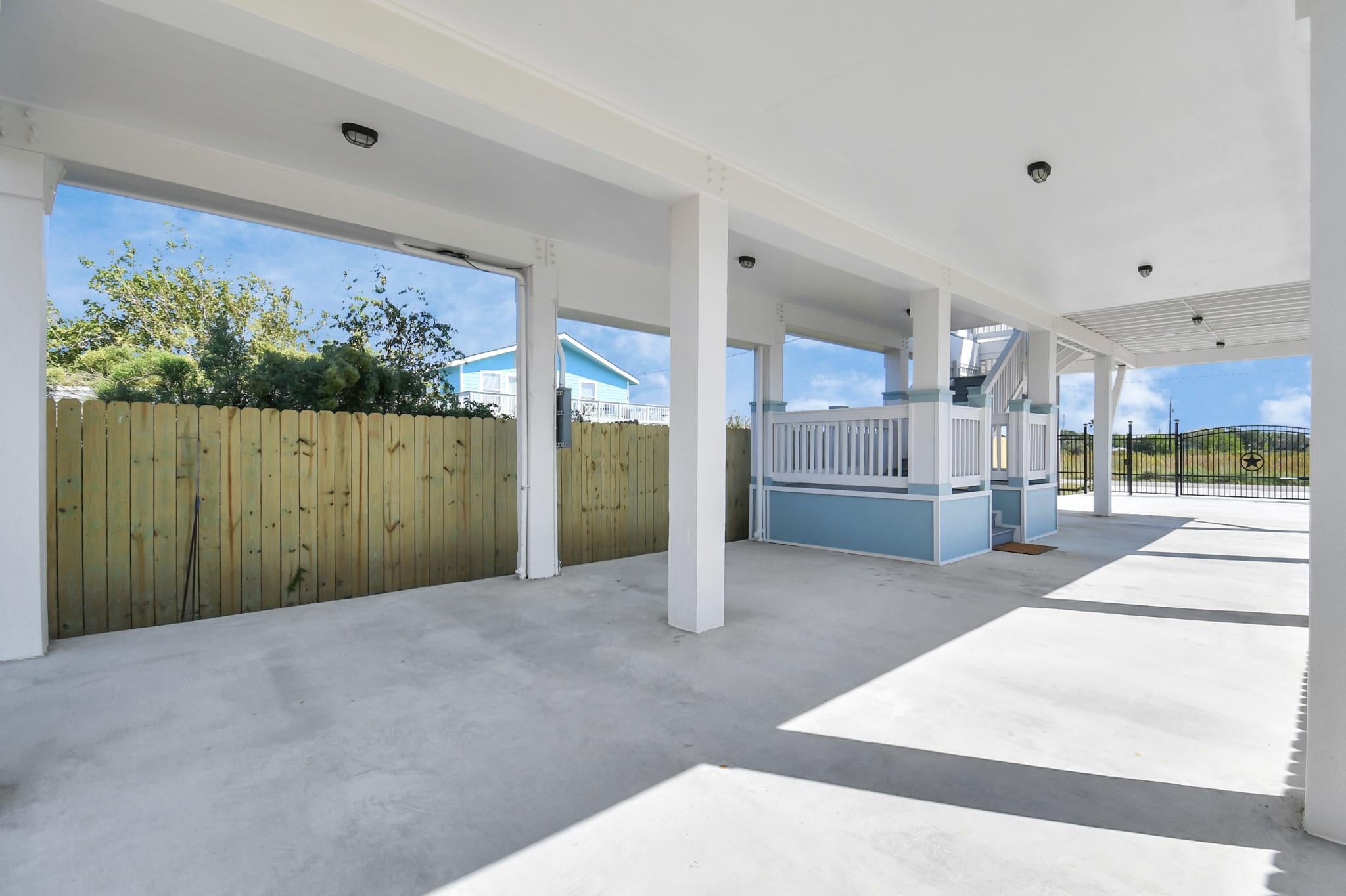 1008 20 St, Dickinson, TX 77539 photo