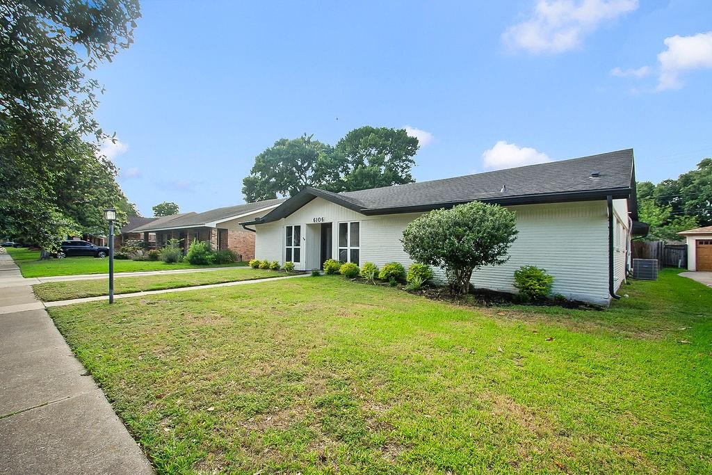 6106 Rutherglenn Dr, Houston, TX 77096 photo