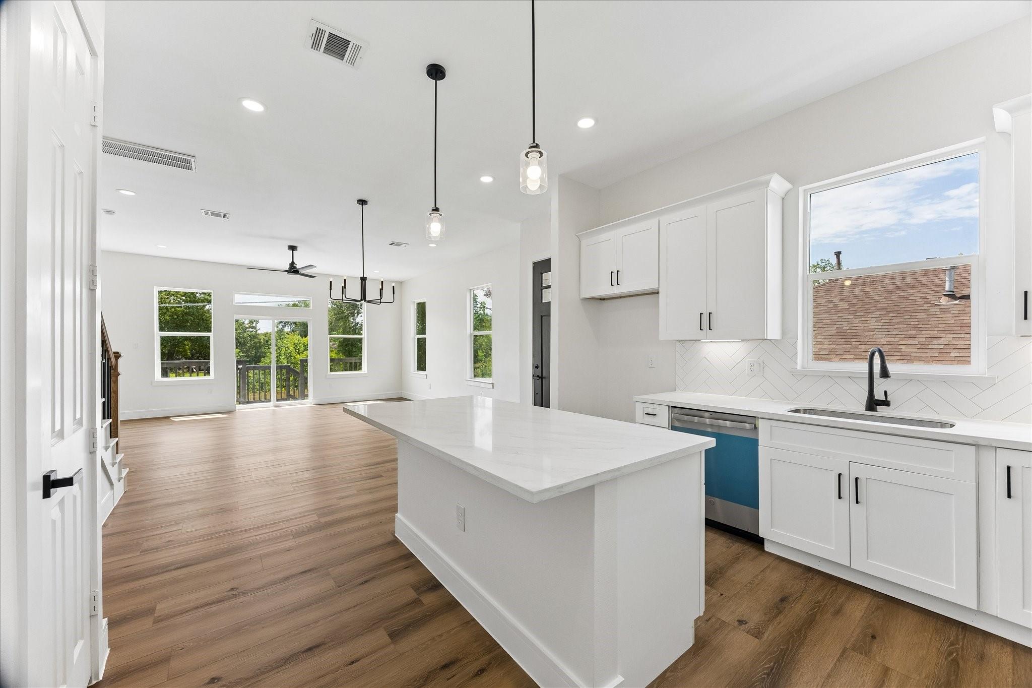 5106 Ricky St, Houston, TX 77033 photo