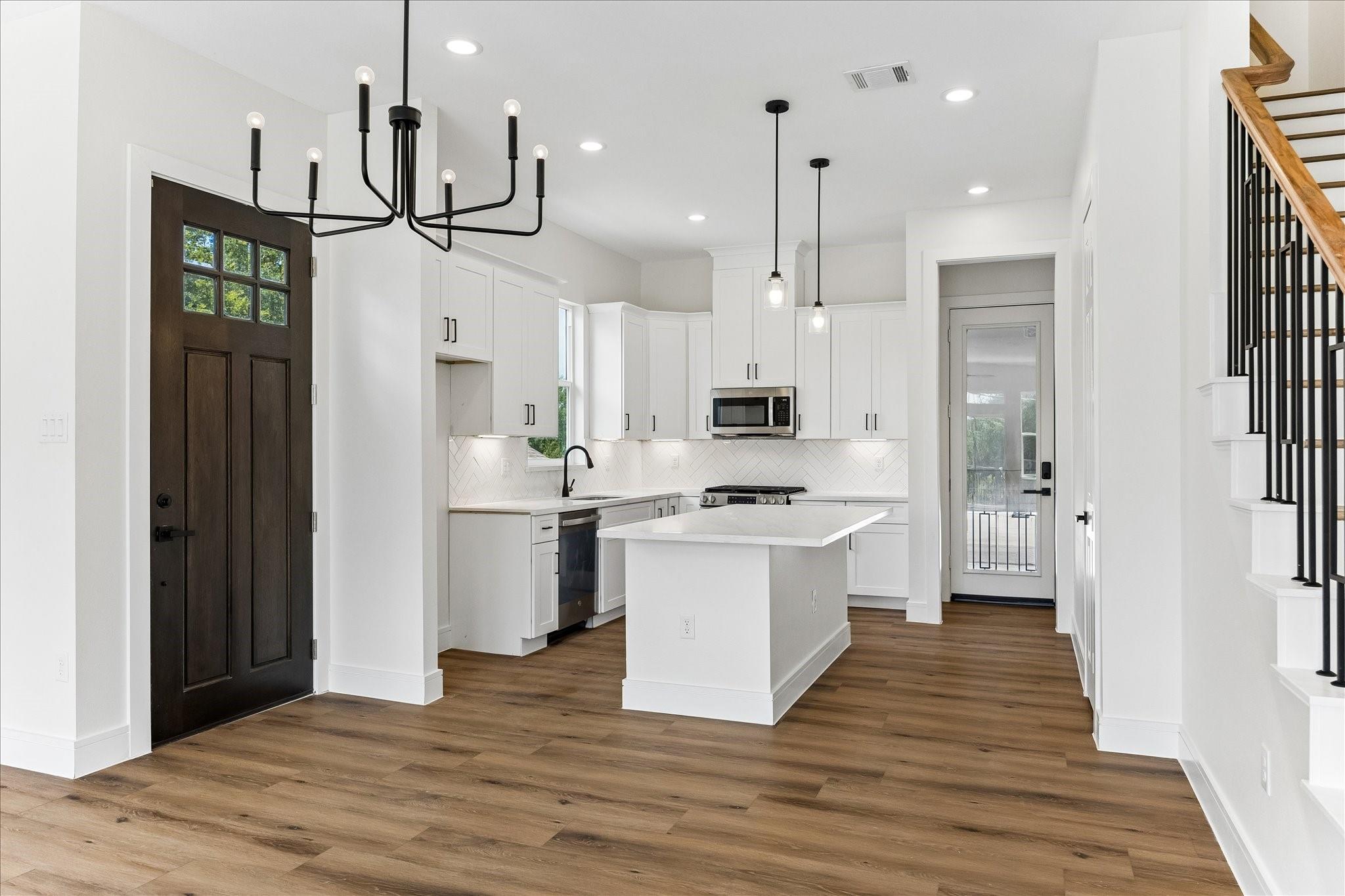 5106 Ricky St, Houston, TX 77033 photo