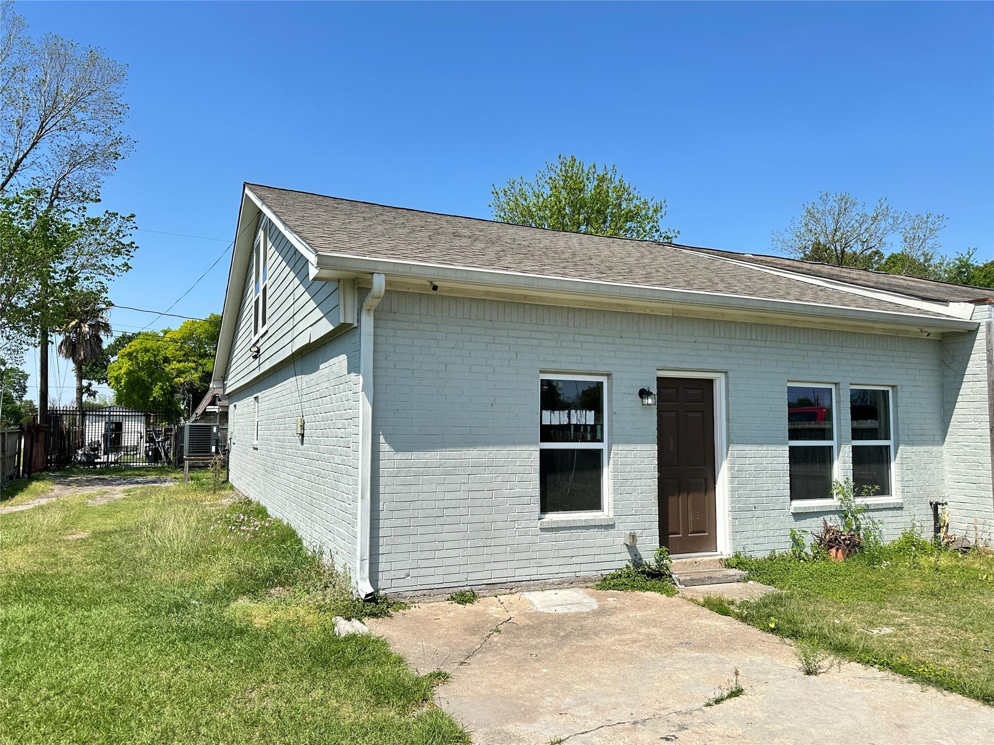 12703 W Hardy Rd, Houston, TX 77037 photo