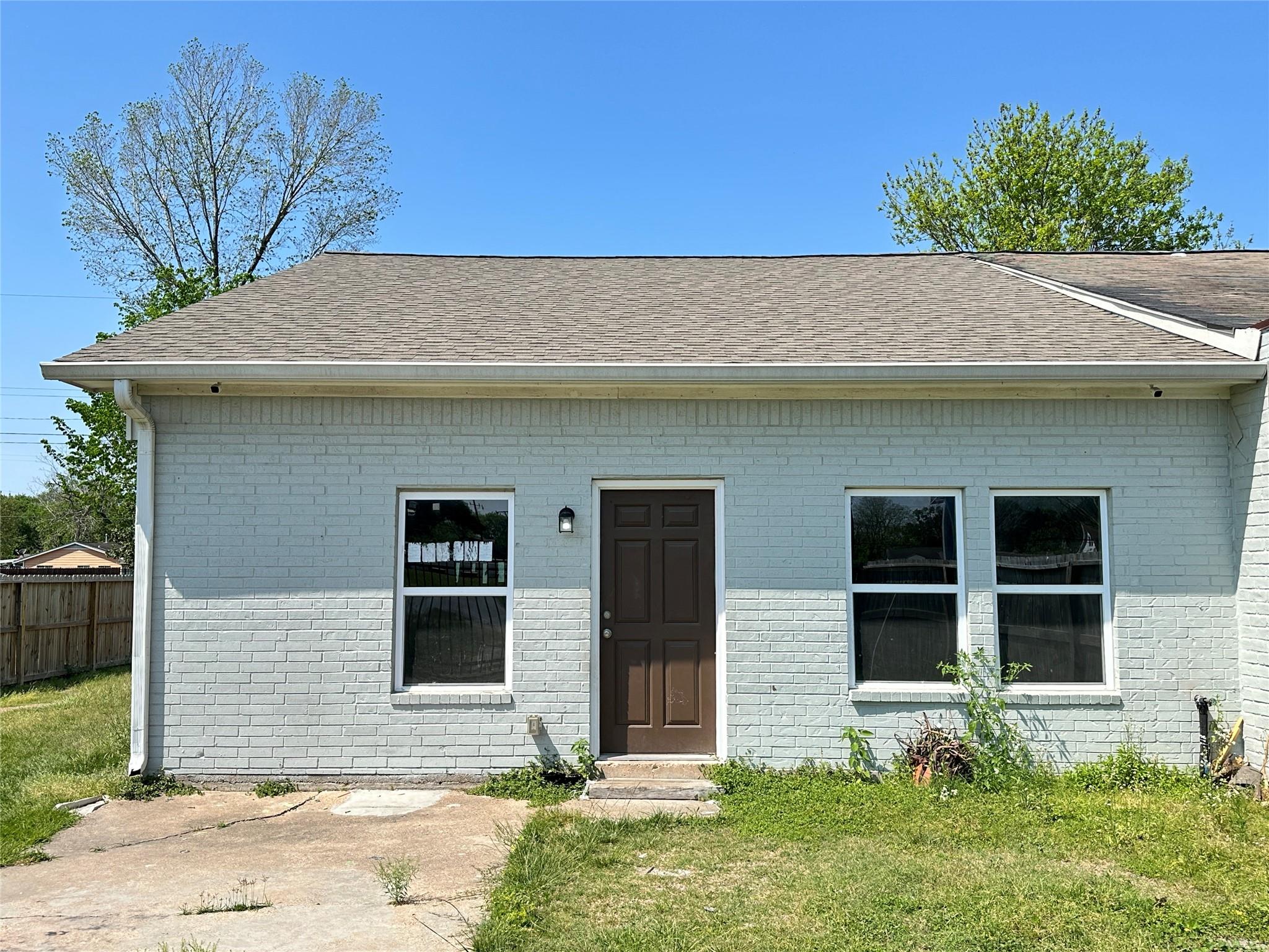 12703 W Hardy Rd, Houston, TX 77037 photo
