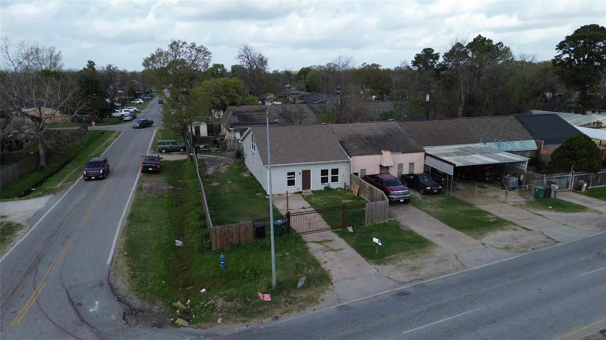 12703 W Hardy Rd, Houston, TX 77037 photo