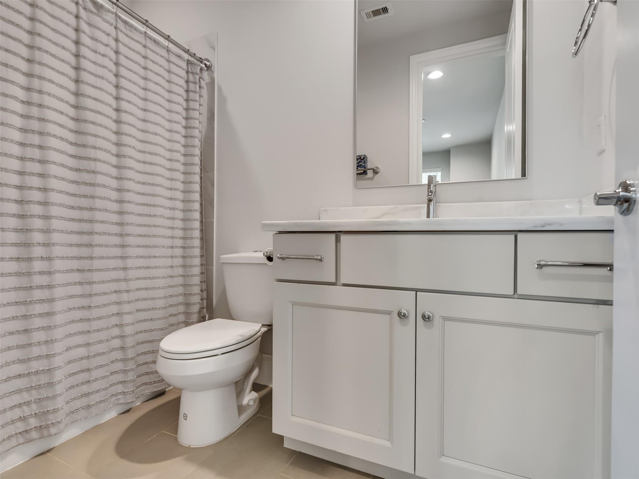 6014 Matthew Oaks Pl, Houston, TX 77007 photo