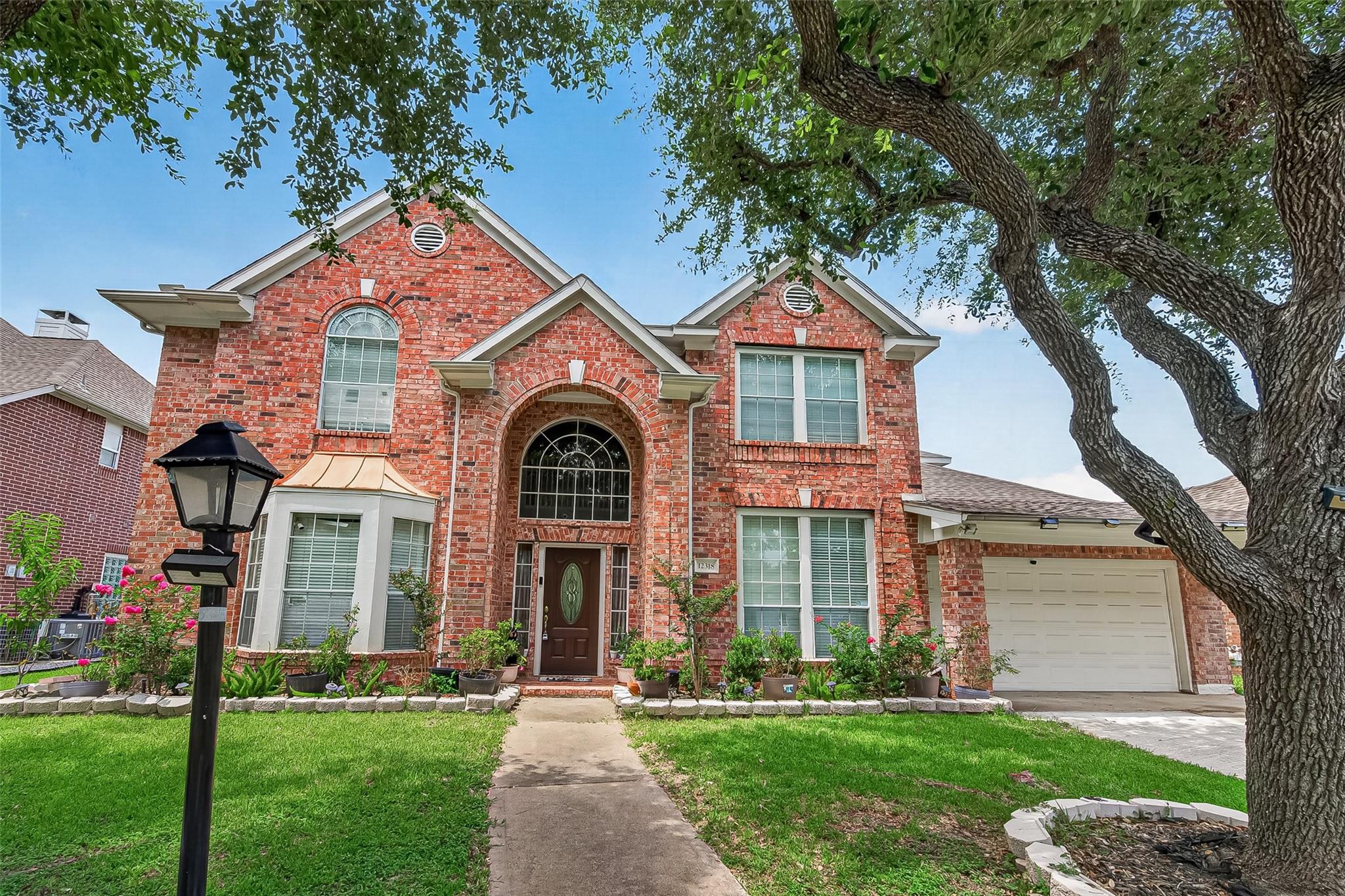 12318 Shadow Green Dr, Houston, TX 77082