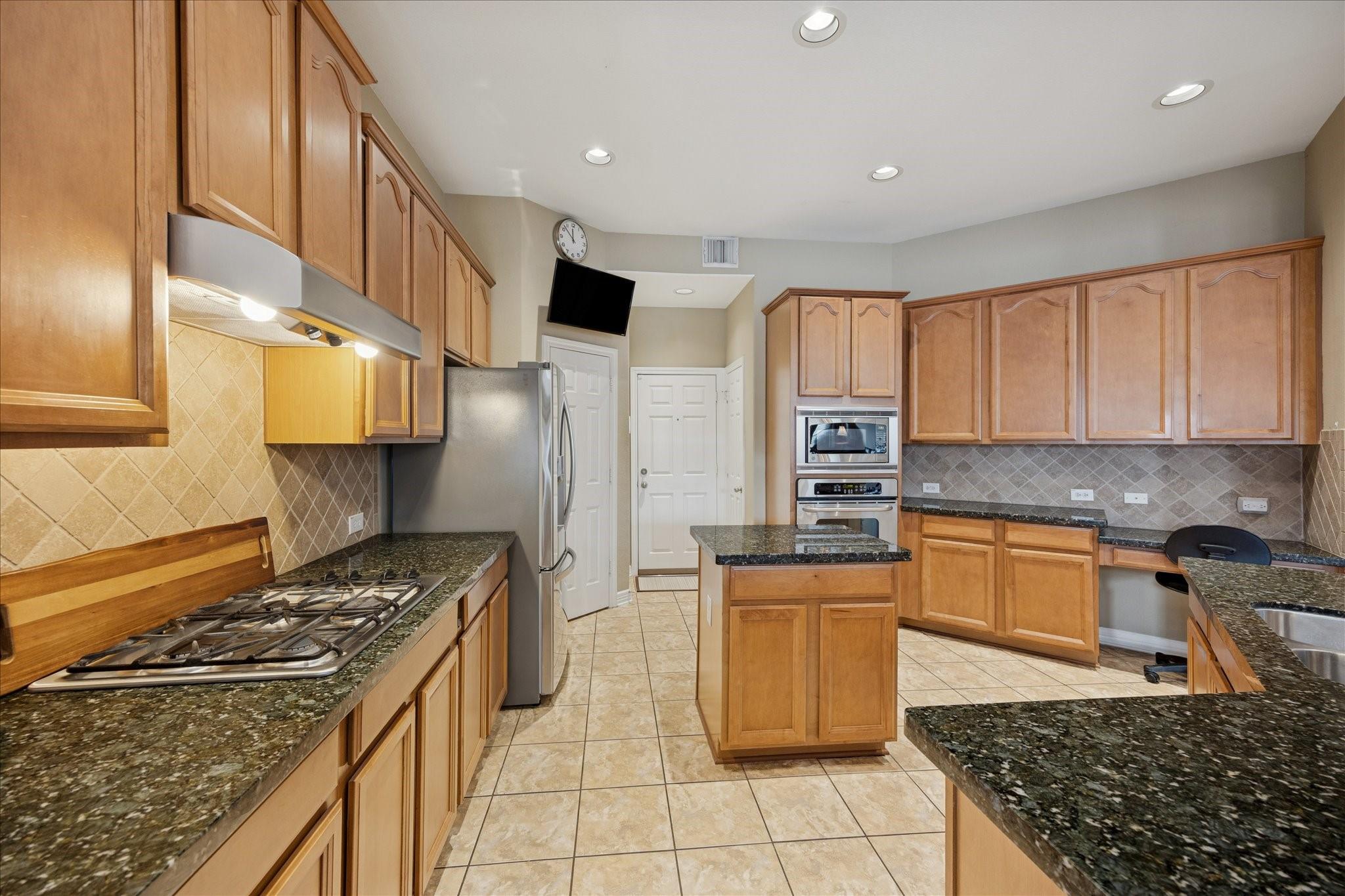 15515 Amber Hollow Ln, Cypress, TX 77429 photo