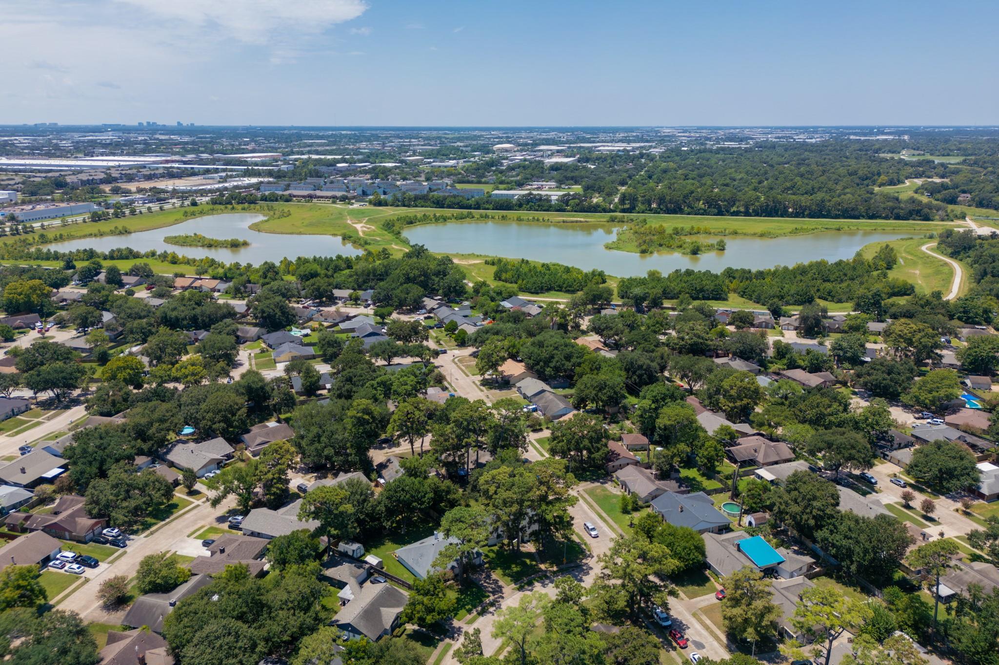 8702 Landwood Dr, Houston, TX 77040 photo