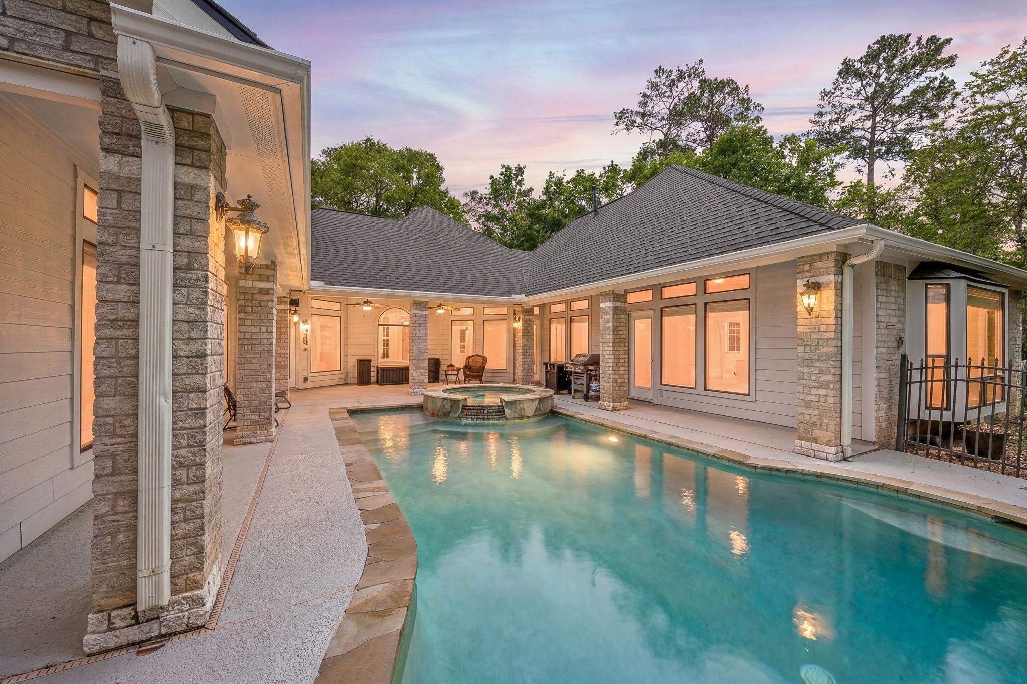 11956 White Oak Xing, Conroe, TX 77385 photo