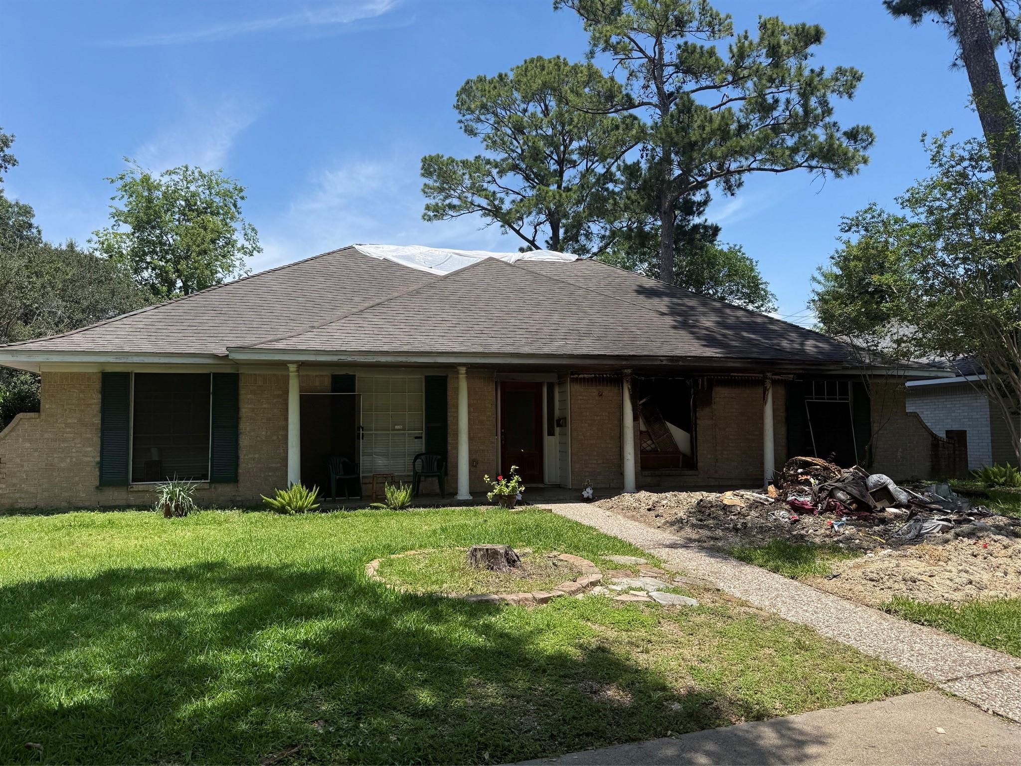 1004 Candlelight Ln, Houston, TX 77018 photo