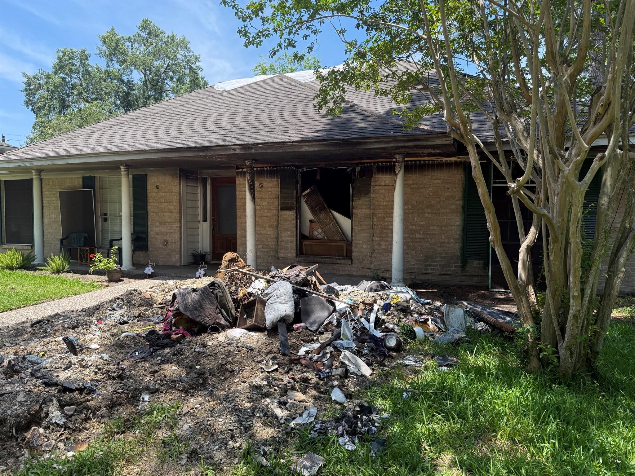 1004 Candlelight Ln, Houston, TX 77018 photo