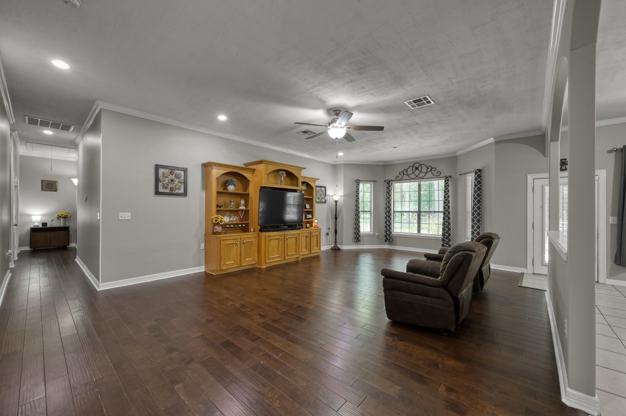 910 Commons Way Ct, Huffman, TX 77336 photo
