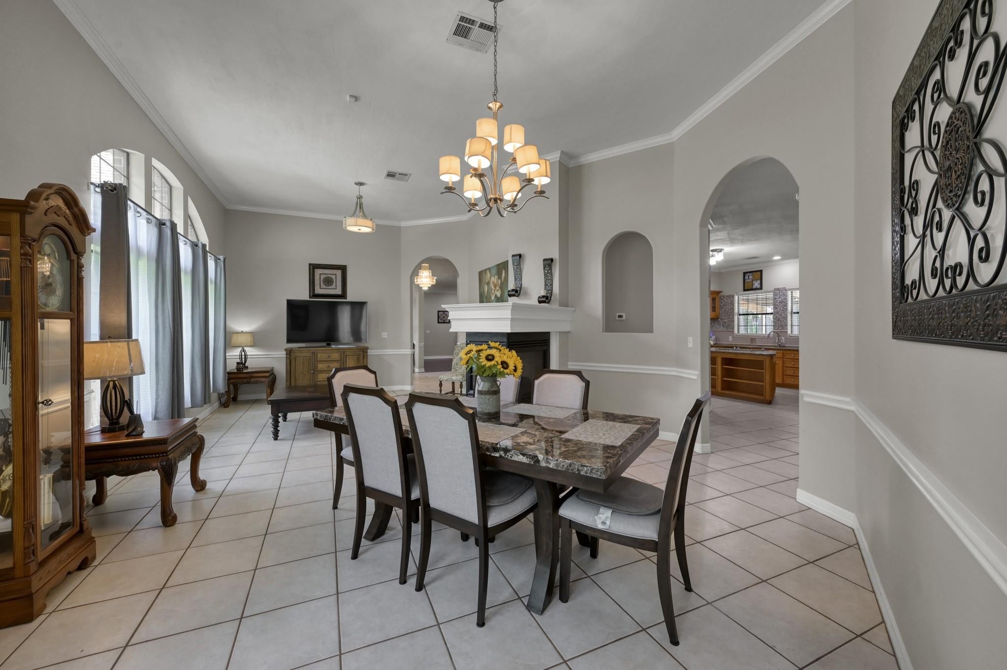 910 Commons Way Ct, Huffman, TX 77336 photo