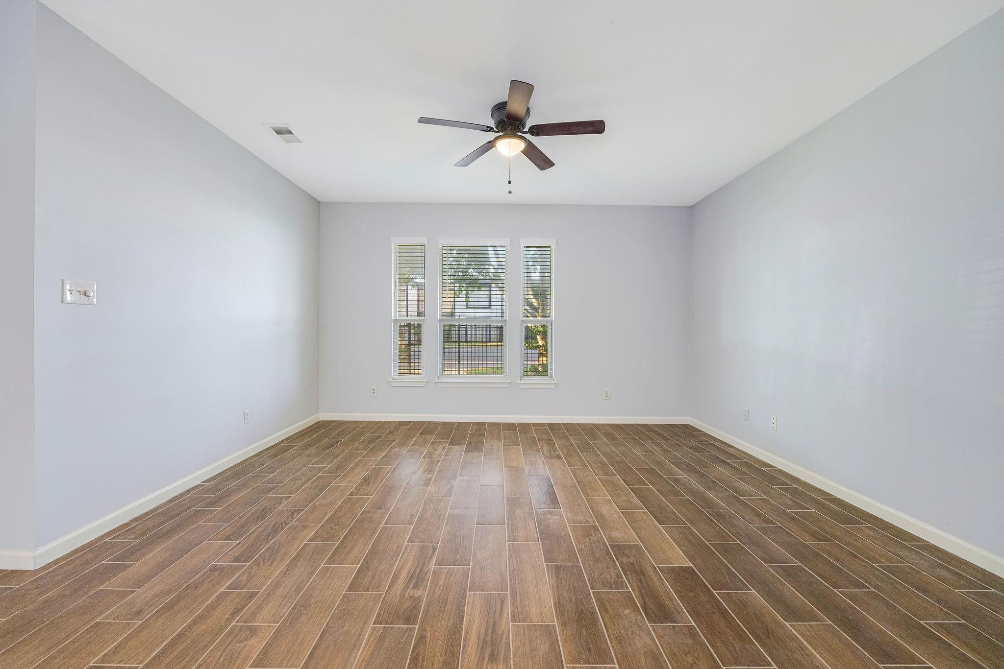 8018 Grow Ln, Houston, TX 77040 photo