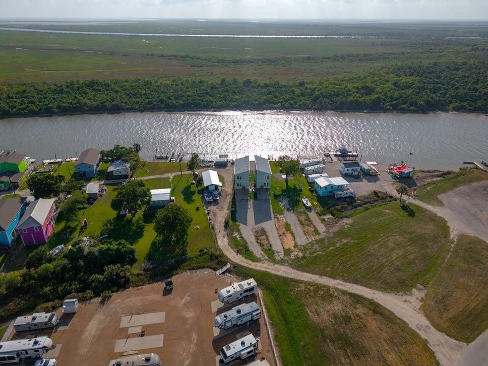 438 Private Road 670, Matagorda, TX 77457 photo