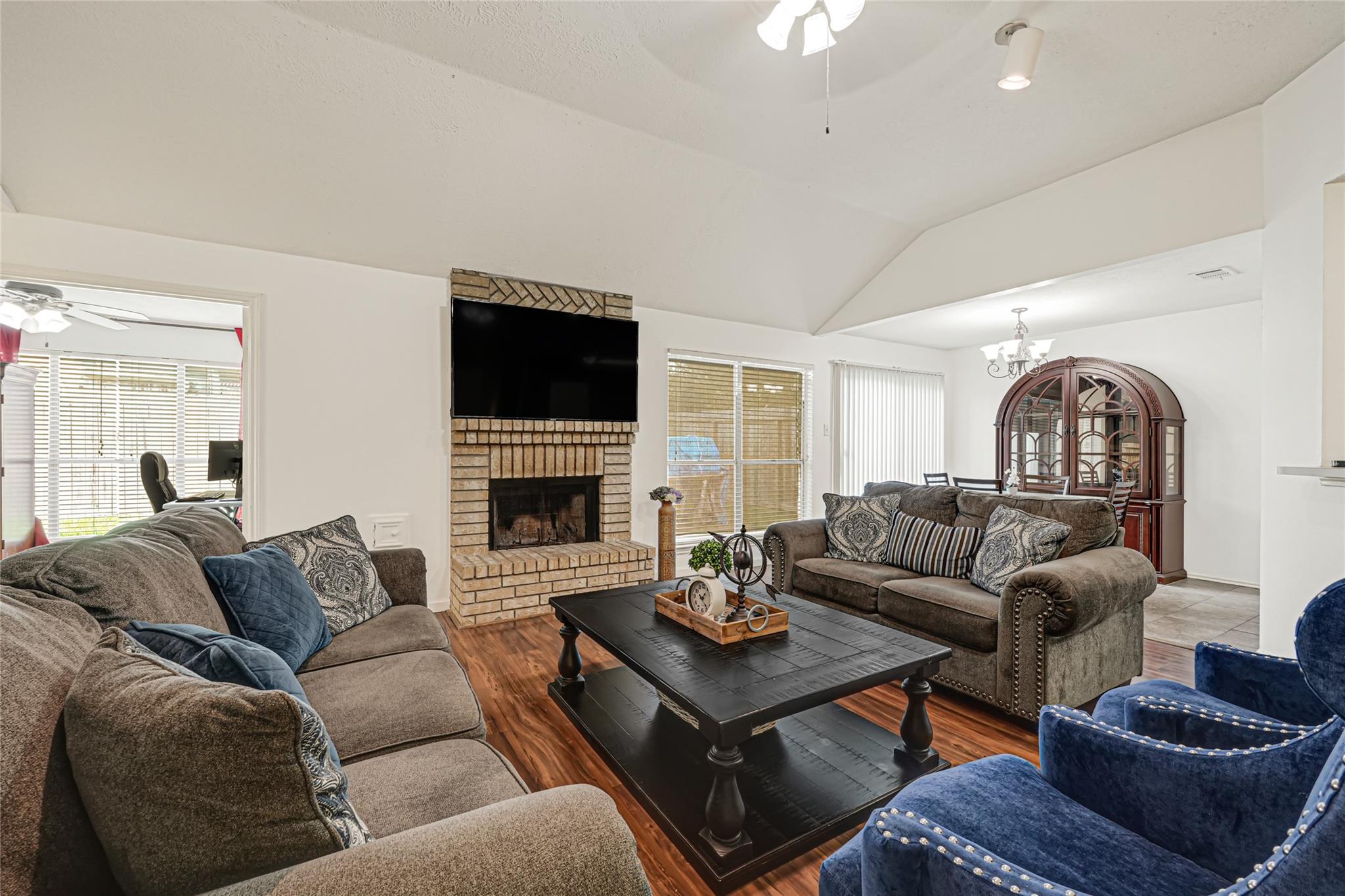 7643 Ashton Dr, Houston, TX 77095 photo