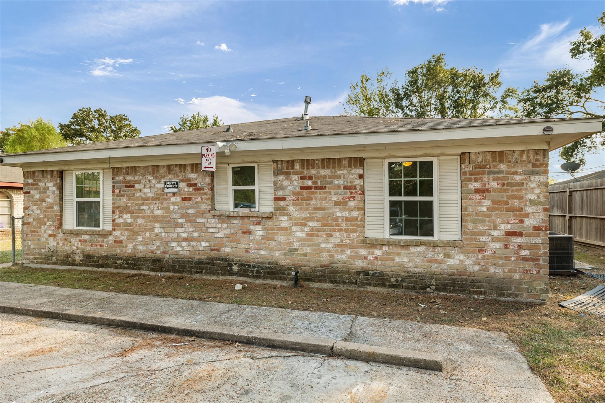 9322 Nyssa St, Houston, TX 77078