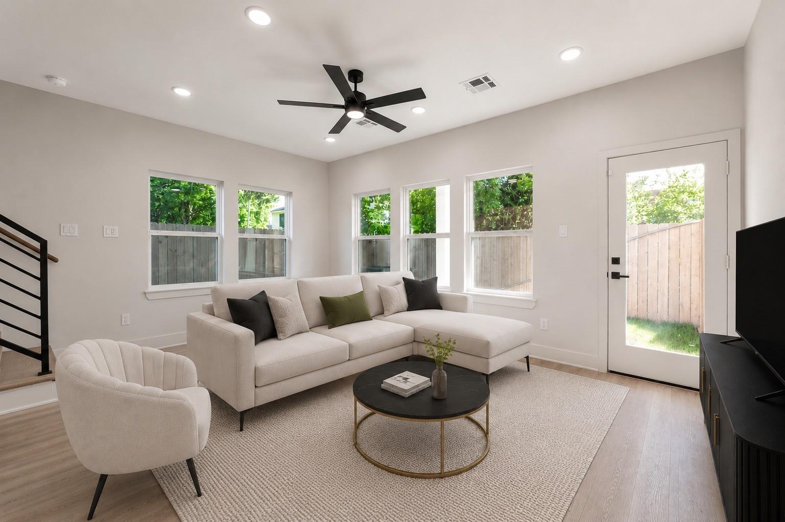 7930 Corinth St, Houston, TX 77051 photo