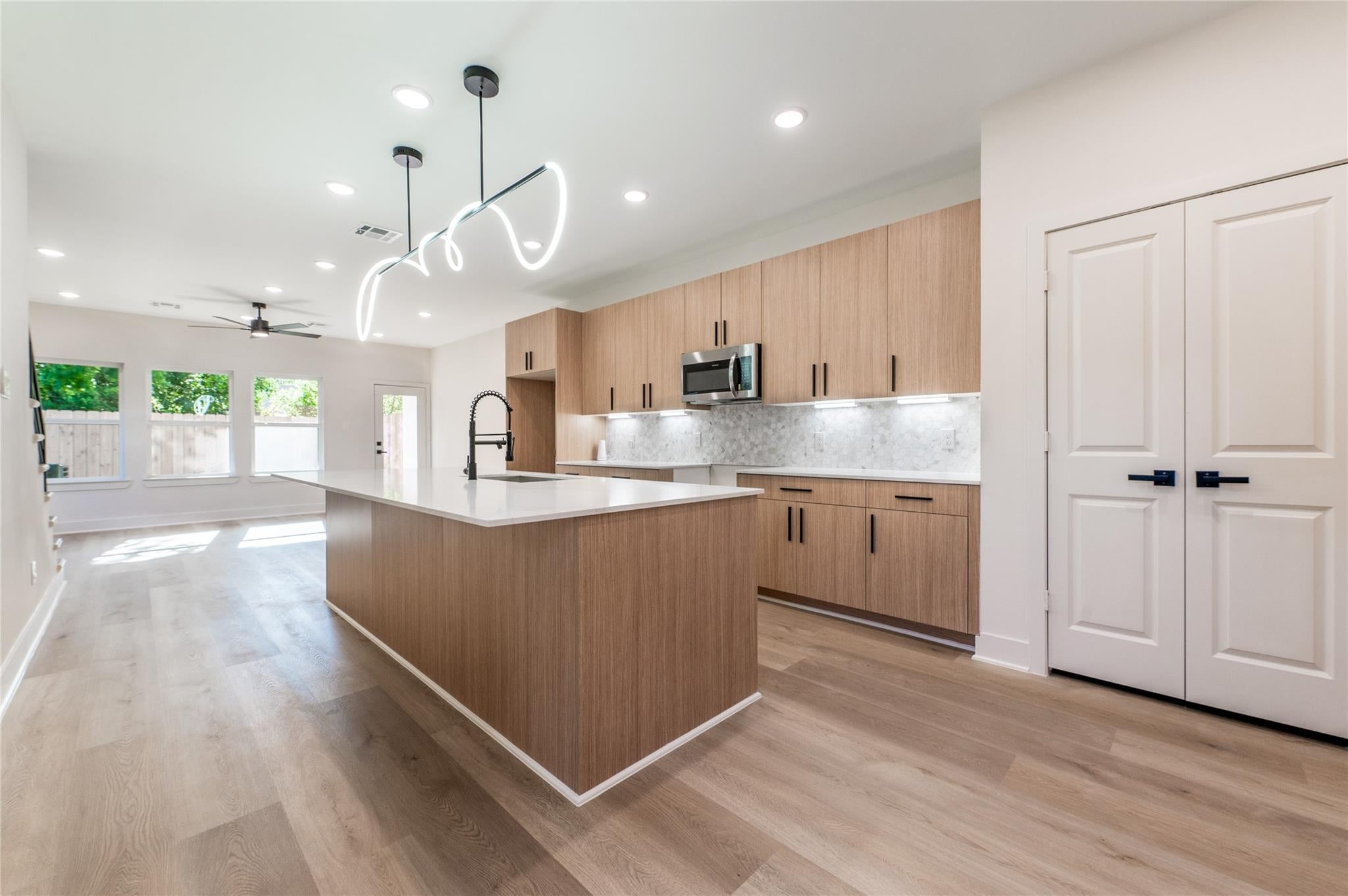 7930 Corinth St, Houston, TX 77051 photo