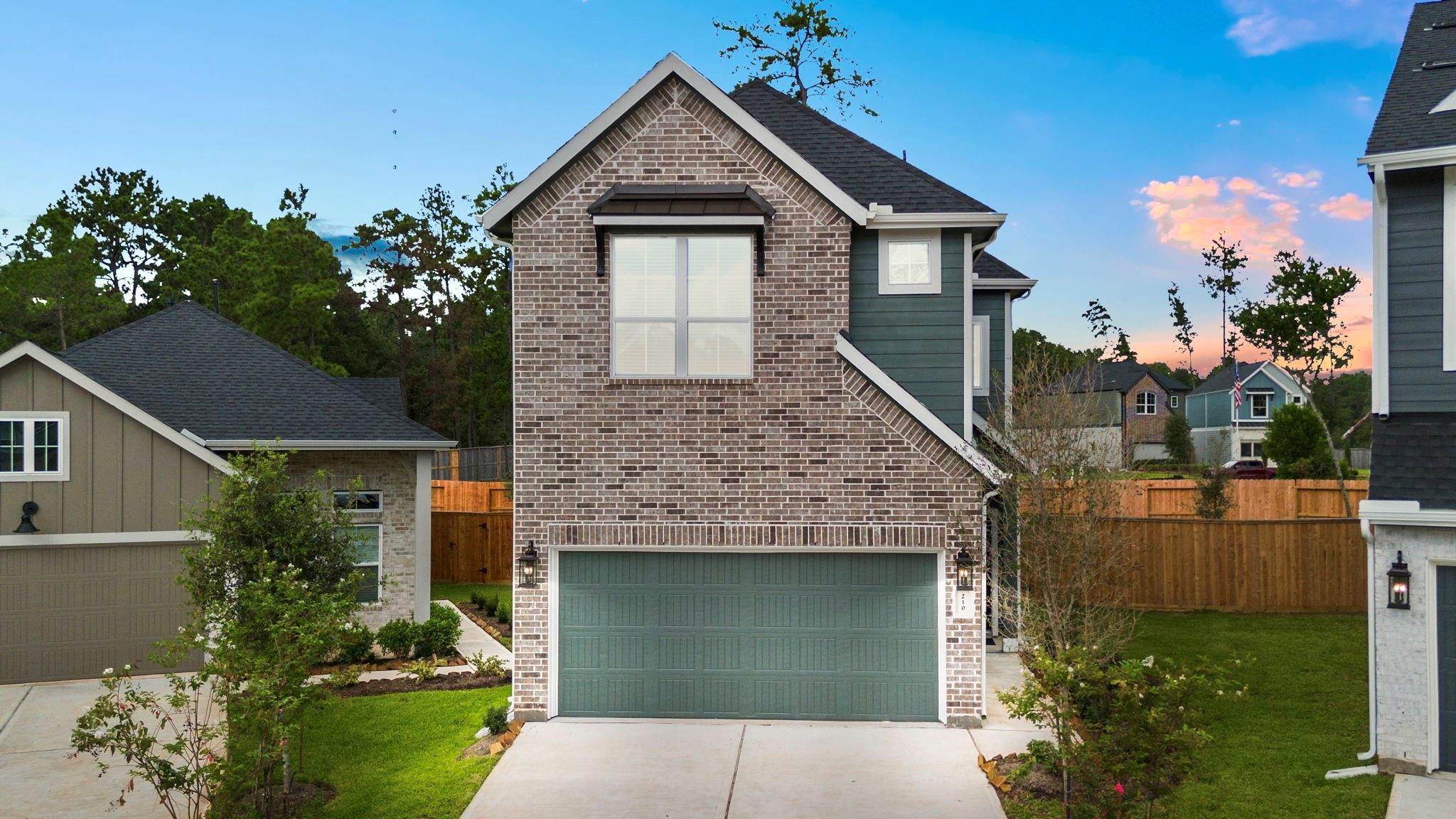 524 Red Cascade Trl, Willis, TX 77318