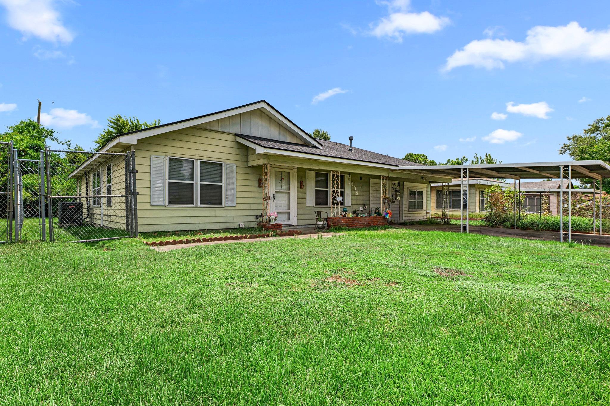 608 Alta Vista Dr, Pasadena, TX 77502 photo