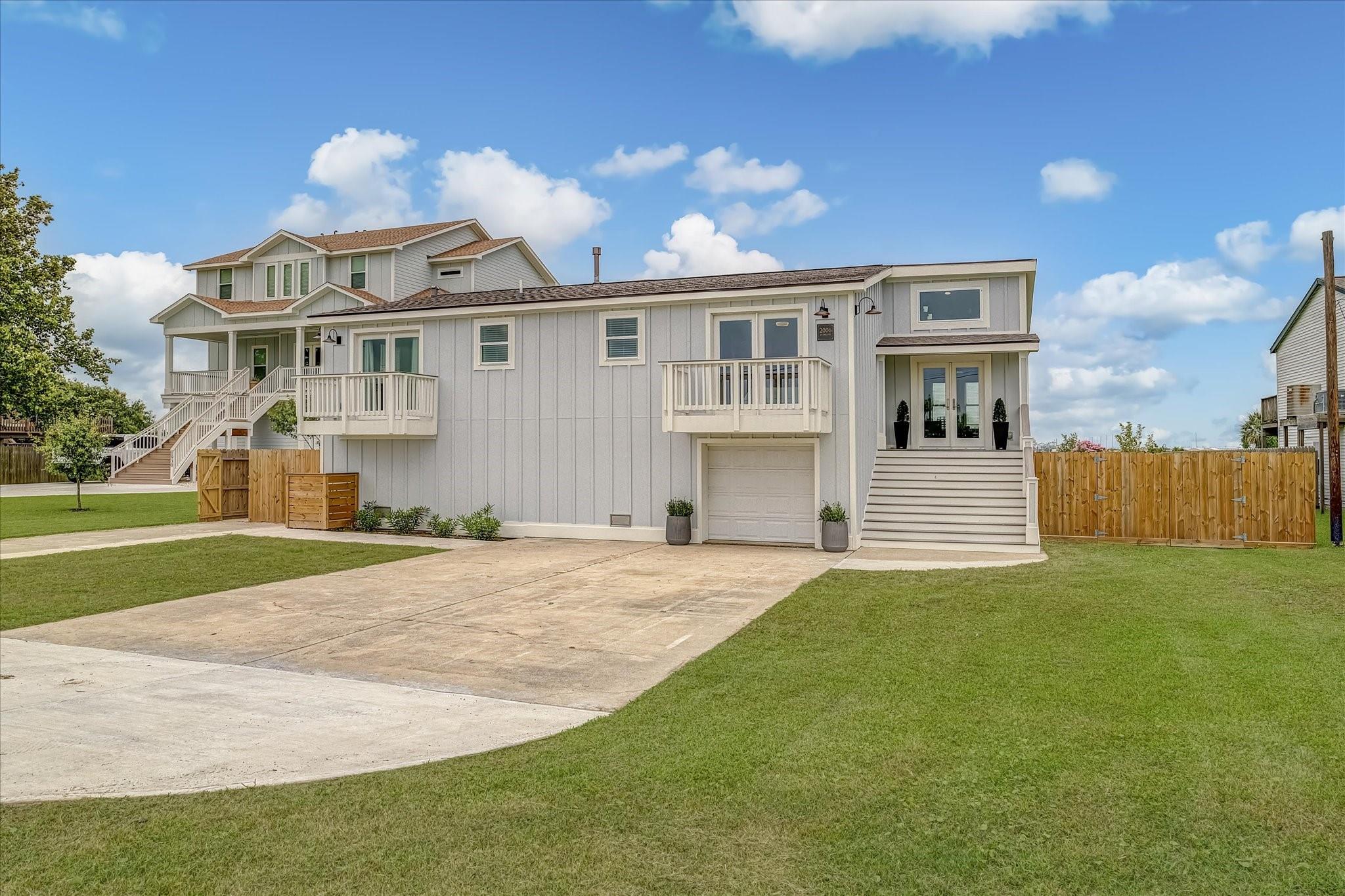 2006 Sydnor Ln, Galveston, TX 77554