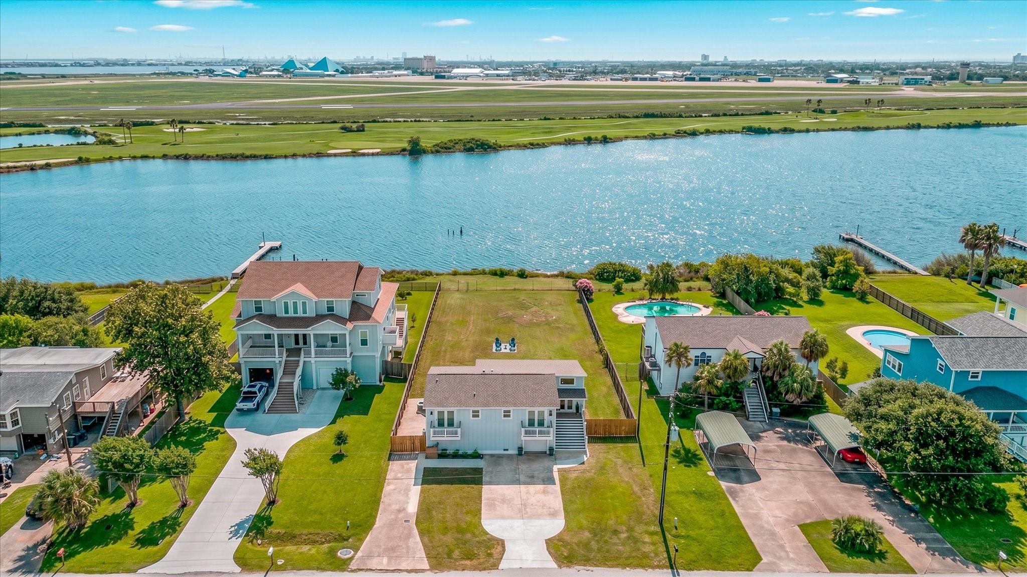 2006 Sydnor Ln, Galveston, TX 77554 photo
