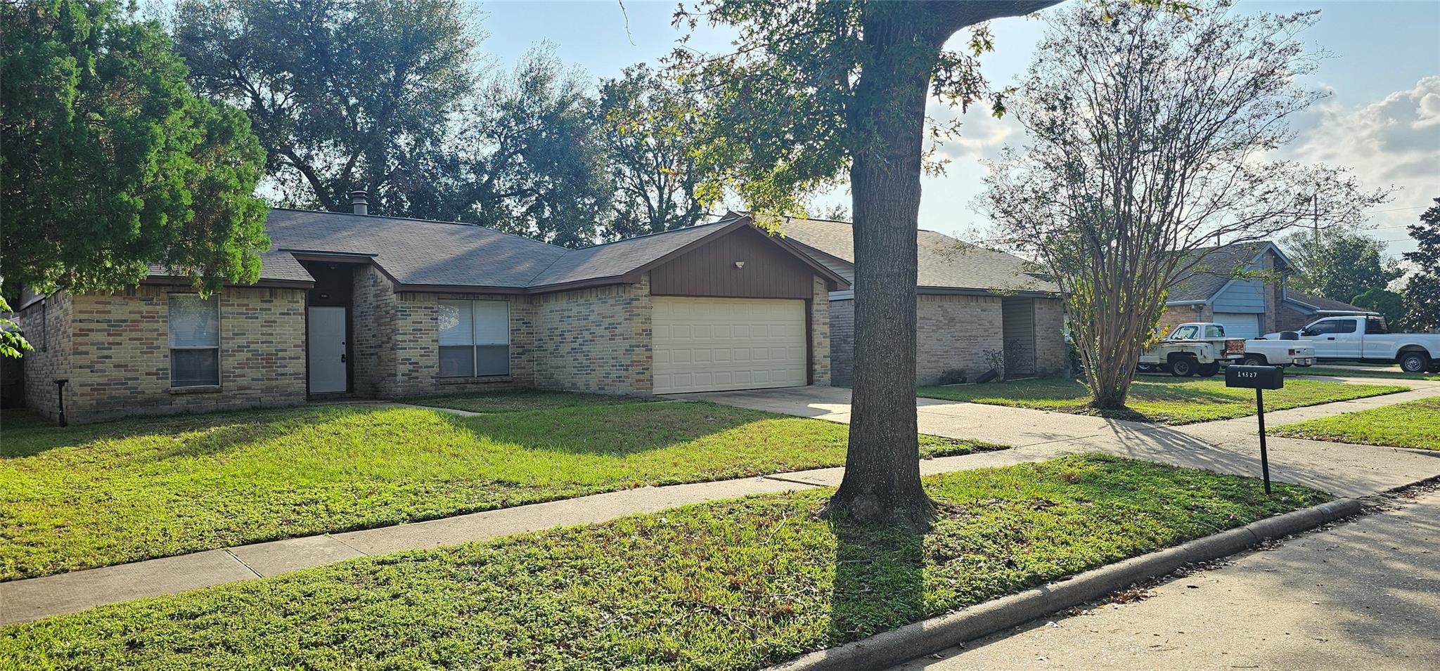 19327 Cypress Bay Dr, Katy, TX 77449 photo