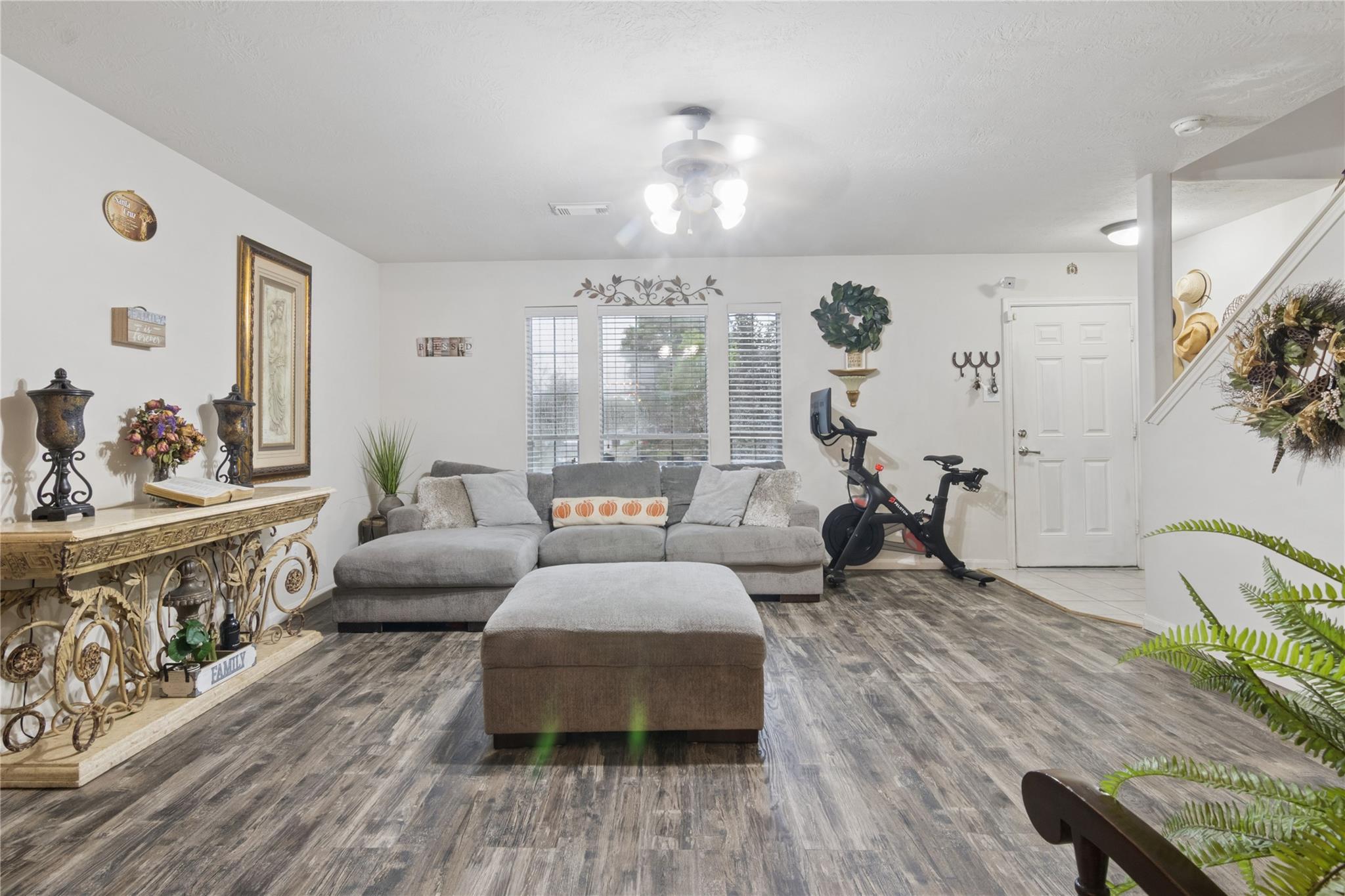 7806 Tamora Ln, Pasadena, TX 77505 photo
