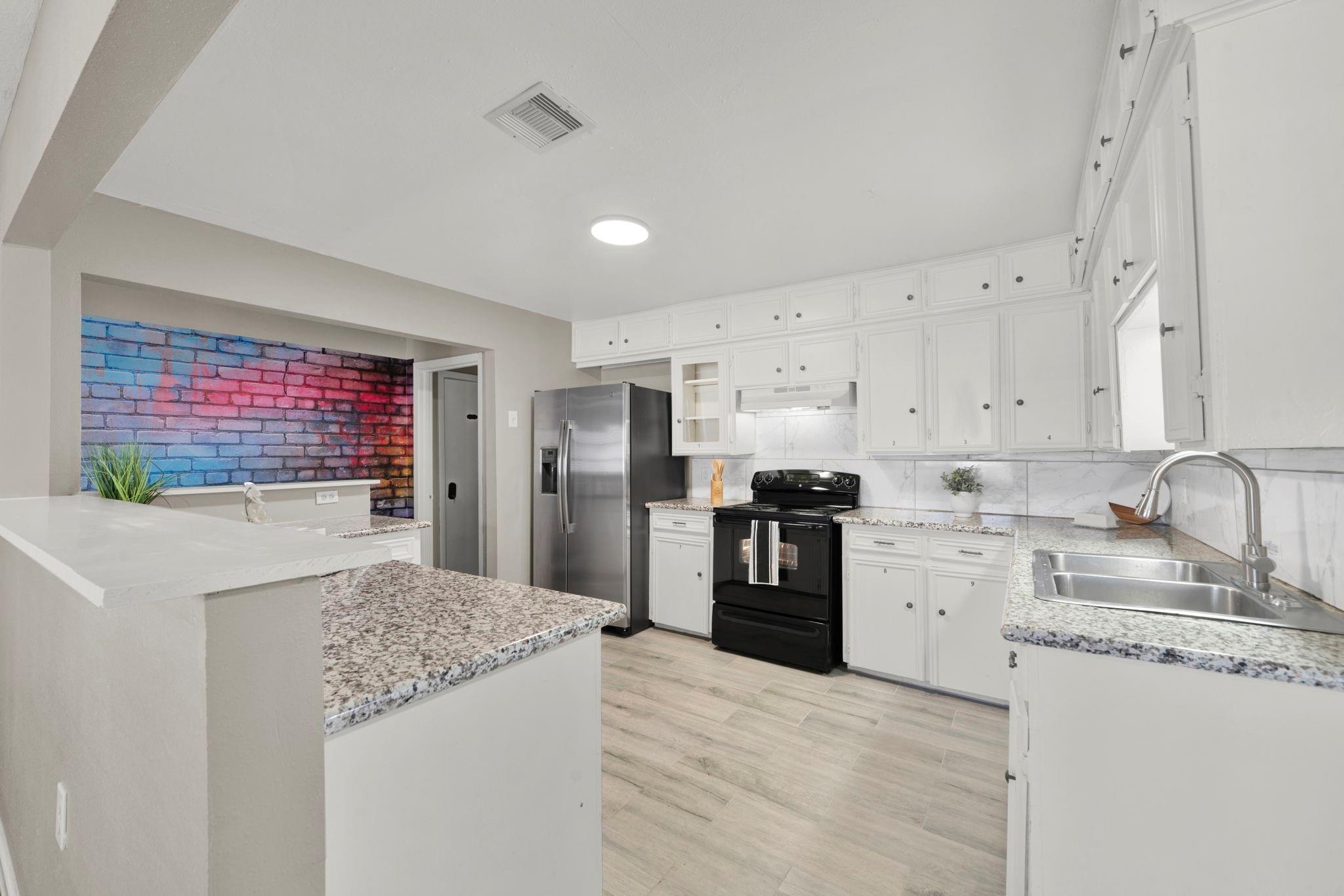 3826 Noah St, Houston, TX 77021 photo