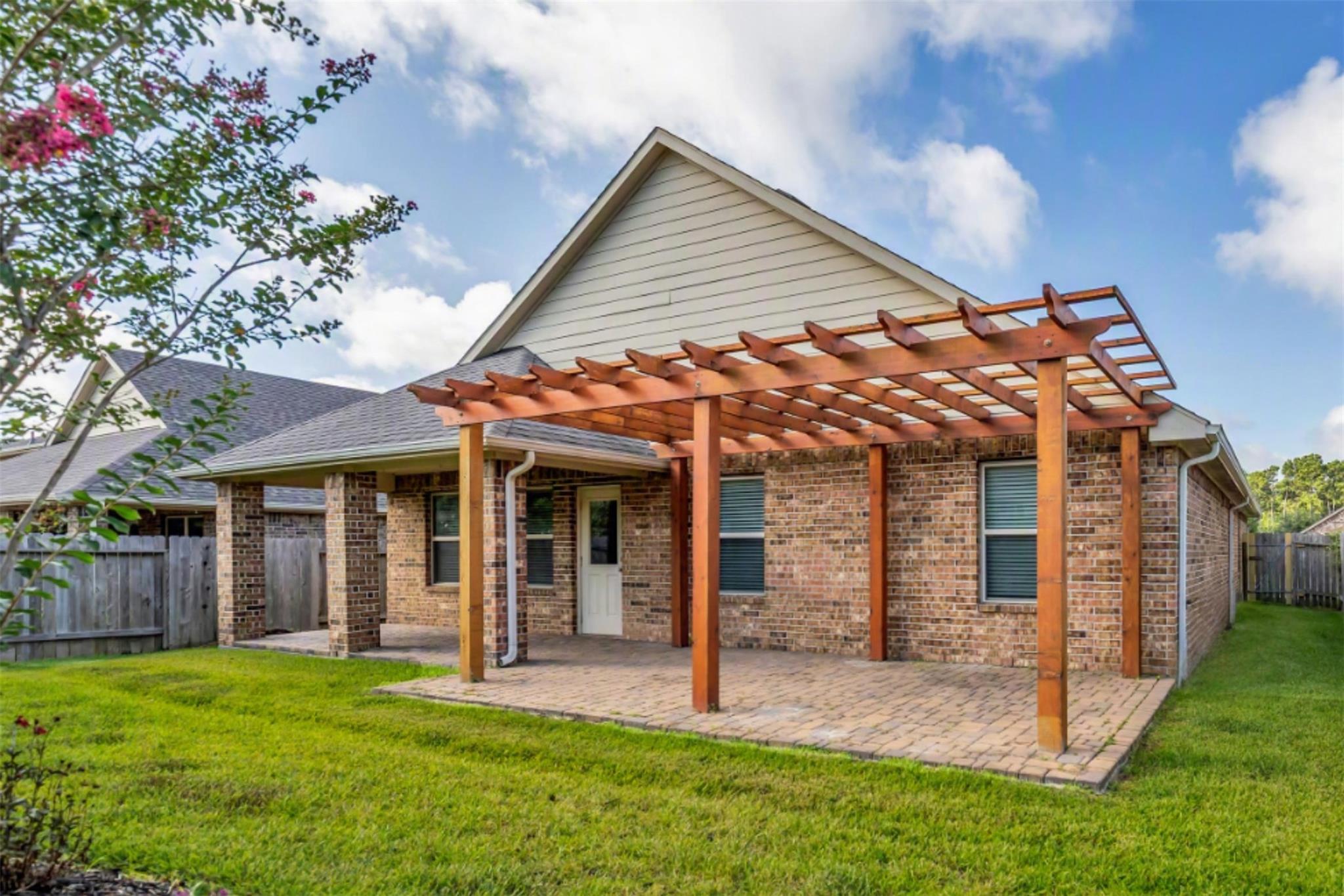 7417 Mango Orchard Ln, Conroe, TX 77304