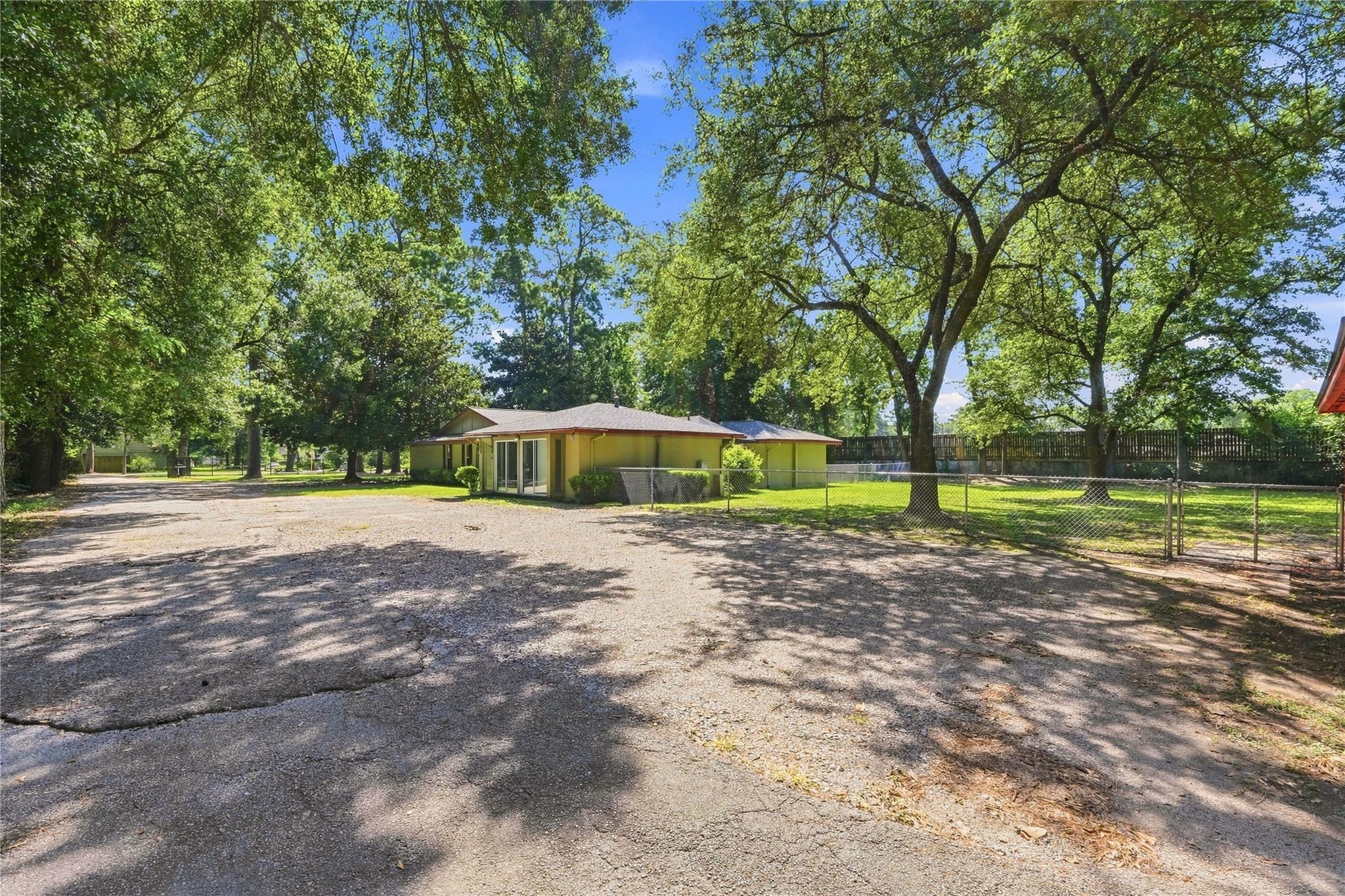 12319 Scyrus Ln, Houston, TX 77066 photo