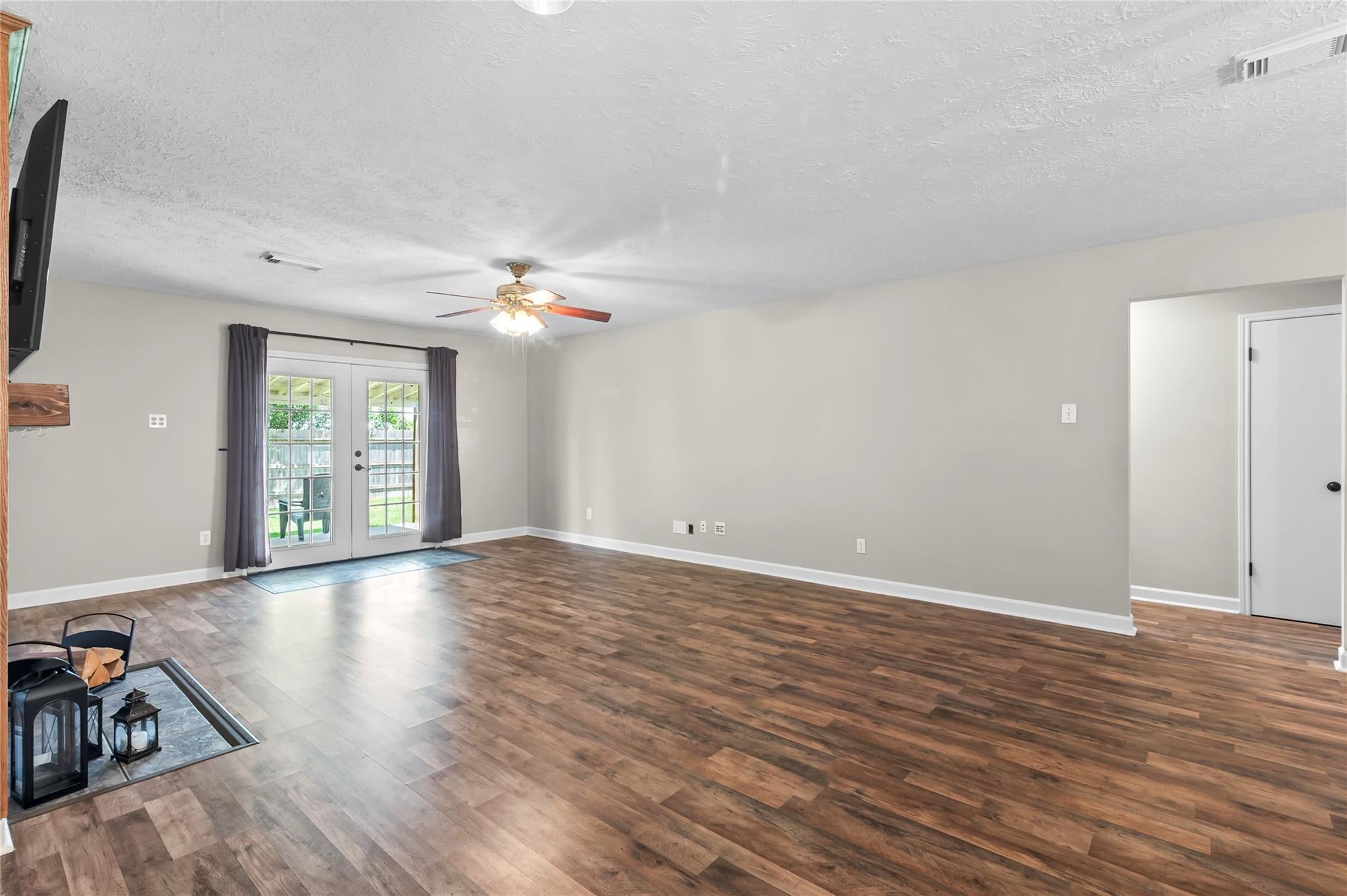 2124 Towers Bridge Rd, Pearland, TX 77581 photo
