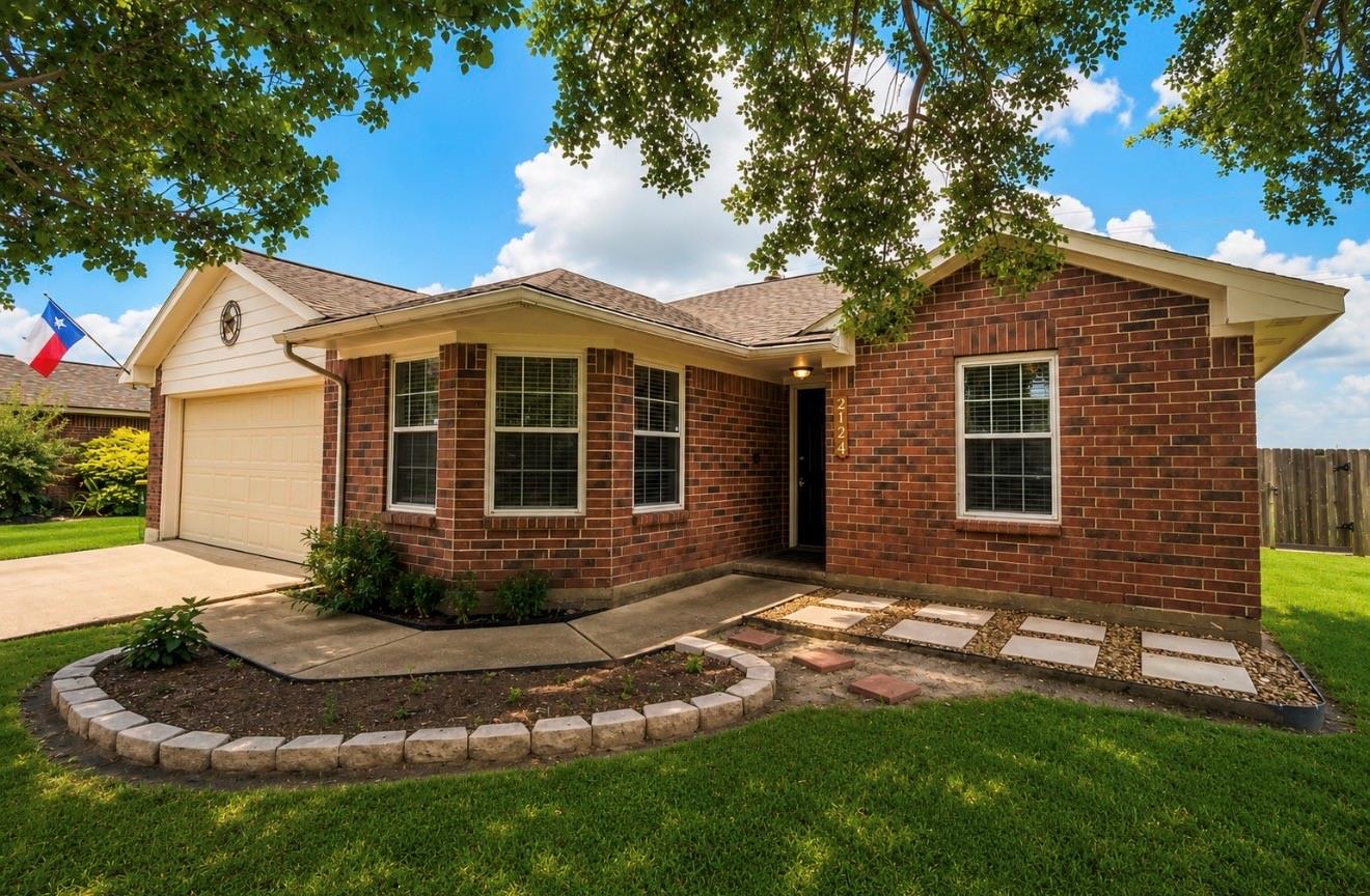 2124 Towers Bridge Rd, Pearland, TX 77581