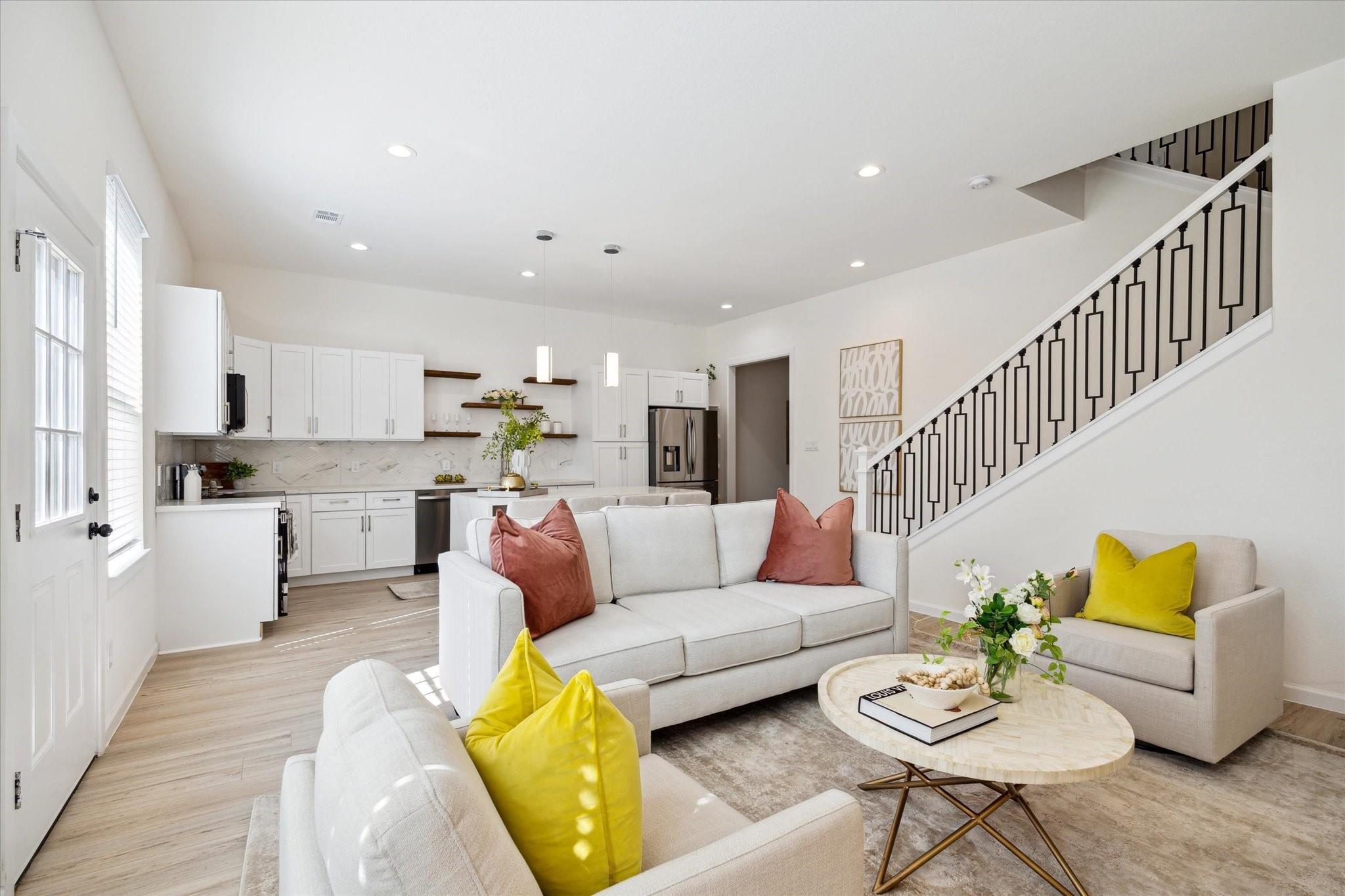 927 Bianco Ln, Houston, TX 77091 photo