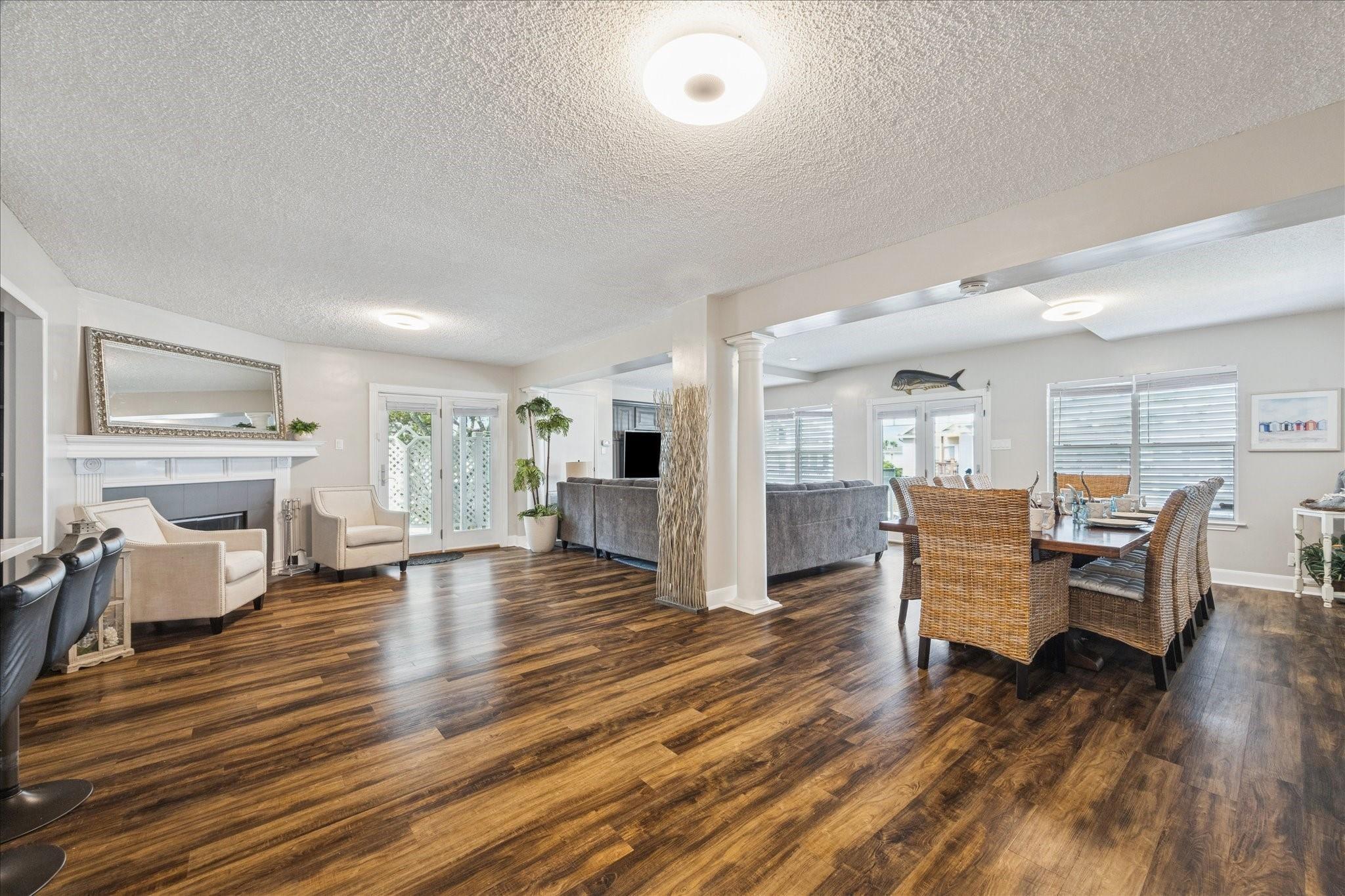 1330 Coral Way, Tiki Island, TX 77554 photo