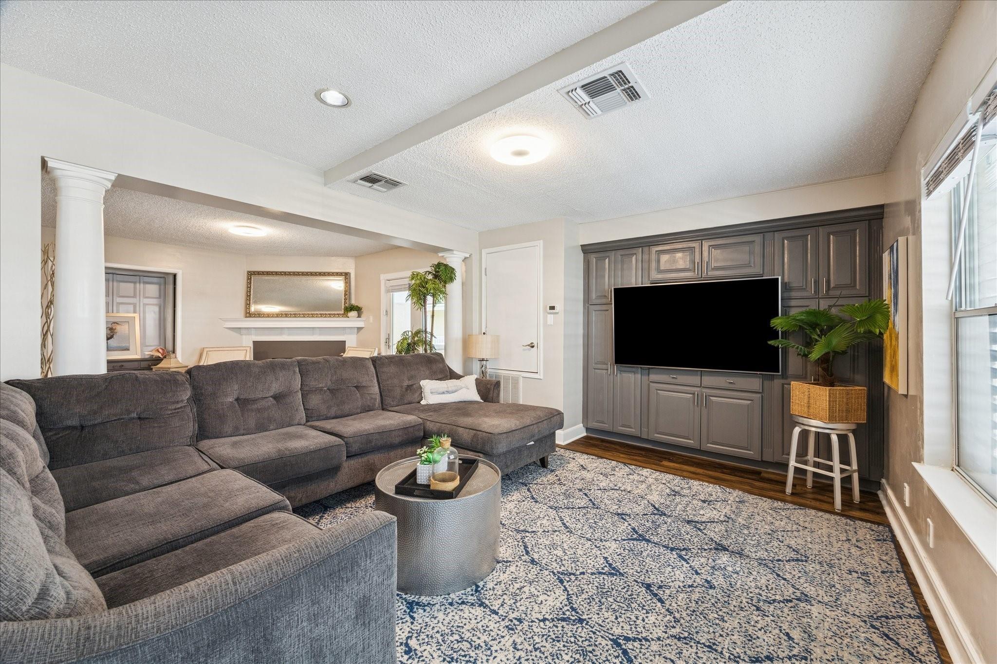 1330 Coral Way, Tiki Island, TX 77554 photo