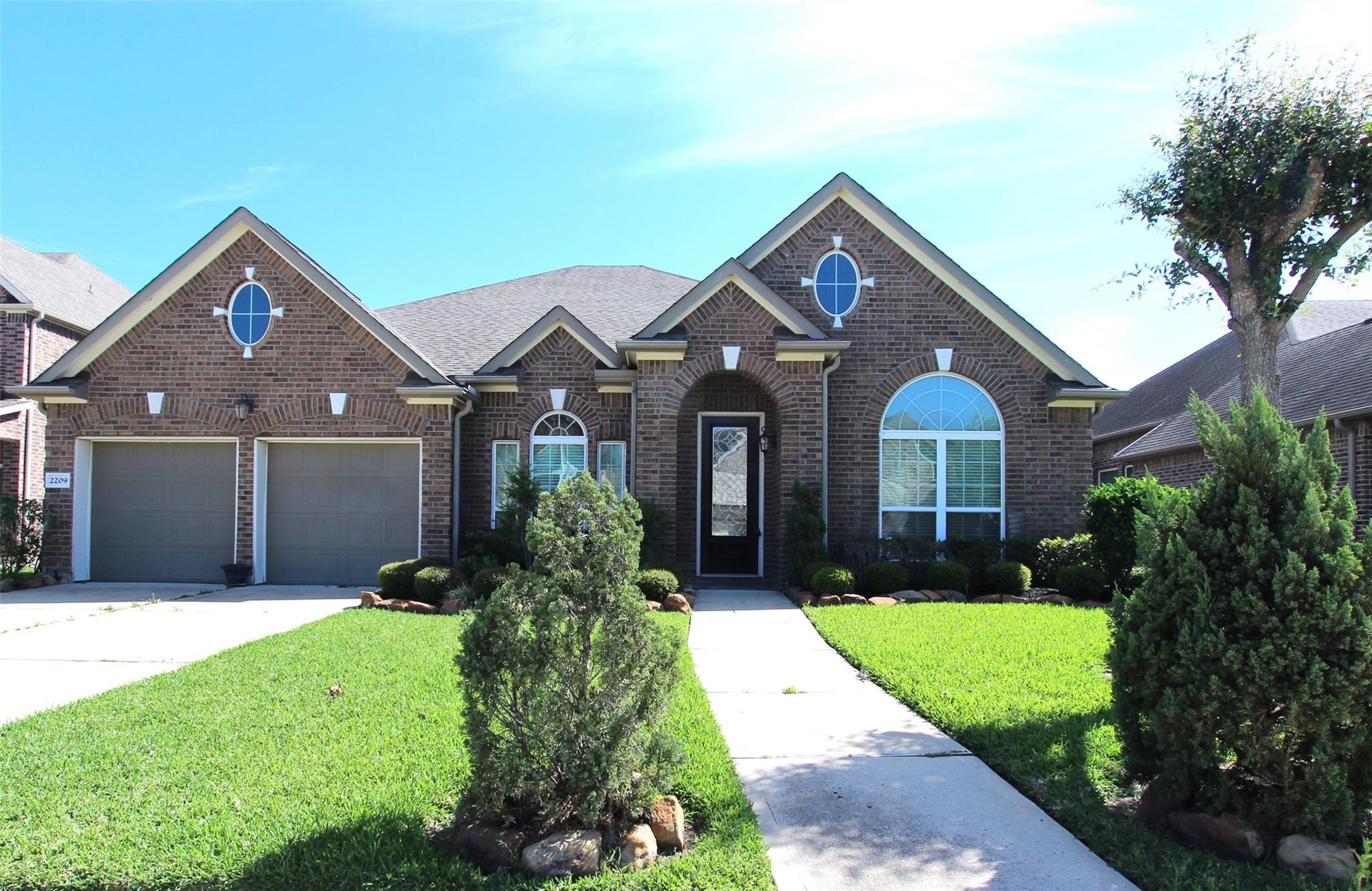 2209 Rocky Shores Ln, Garland, TX 77089