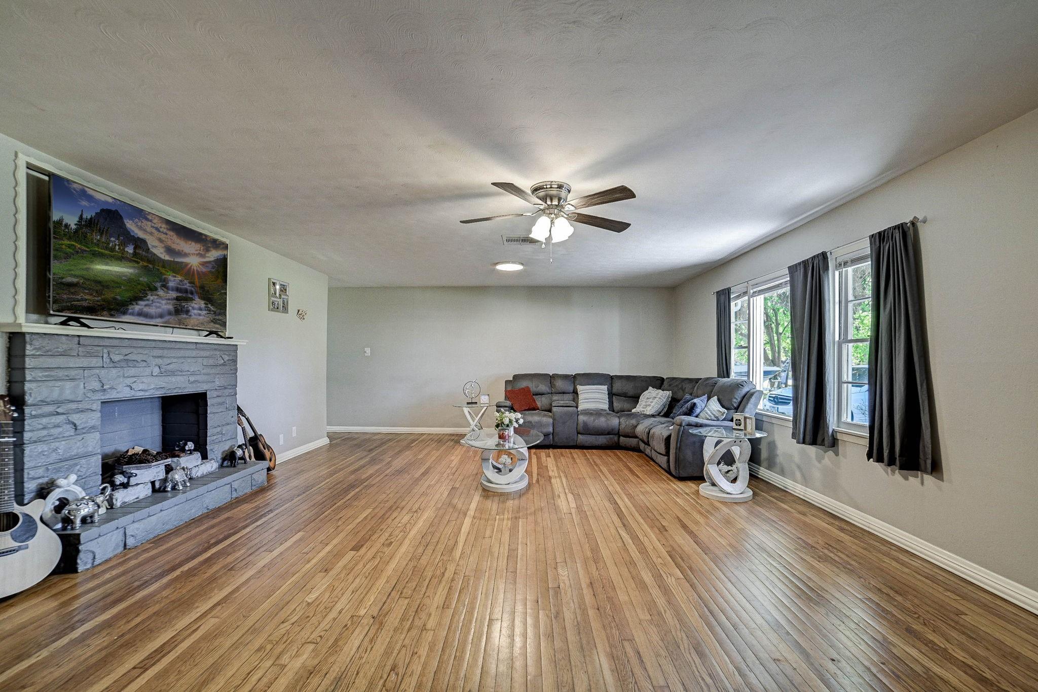 1 4 Ave, Texas City, TX 77590 photo