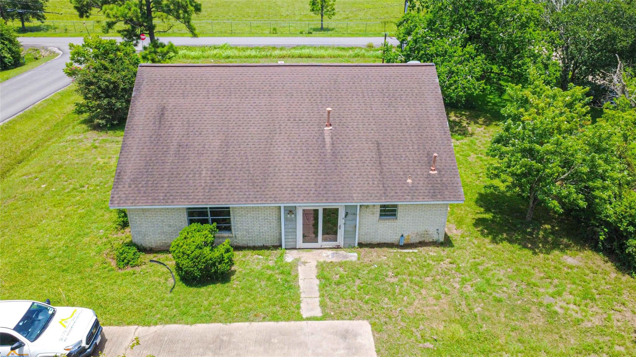 4513 County Road 424, Alvin, TX 77511 photo